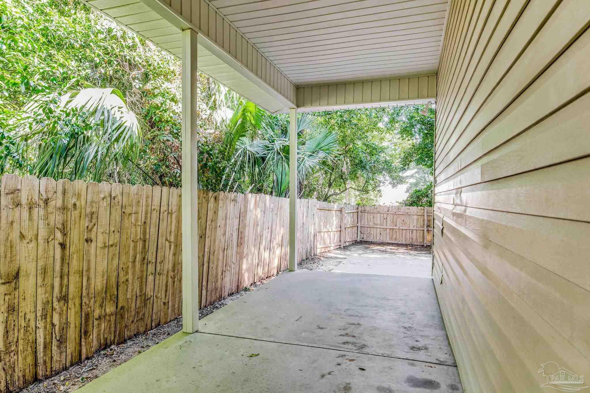 3227 E Gonzales St
