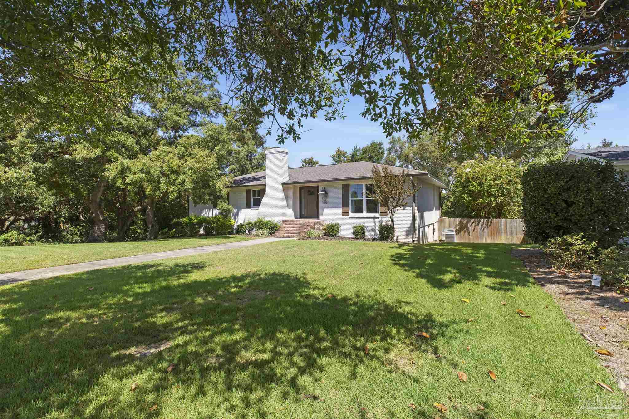 502 Shoreline Dr