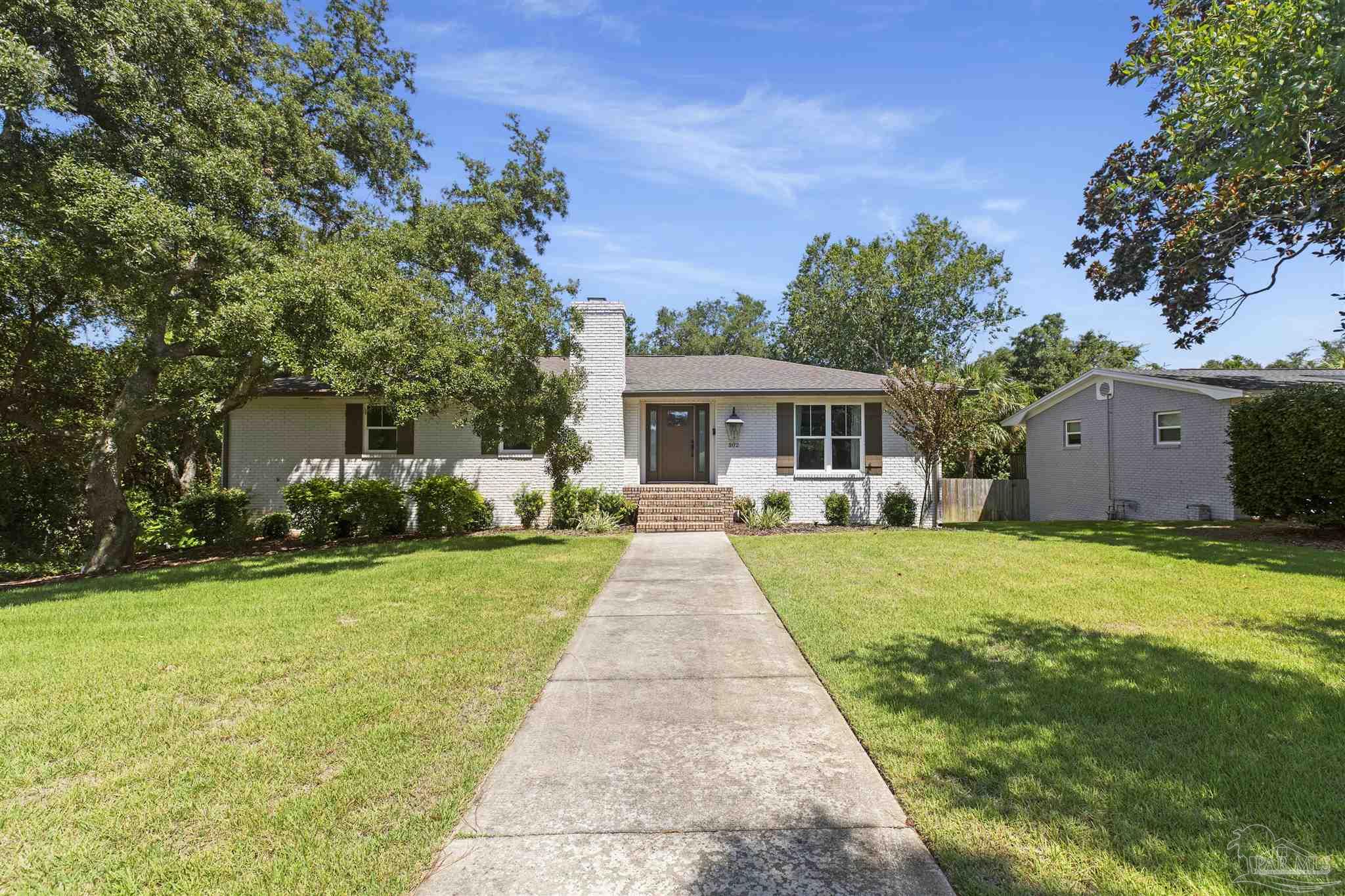 502 Shoreline Dr