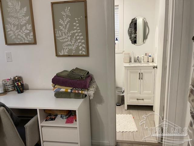 106 Ellis Dr # 3