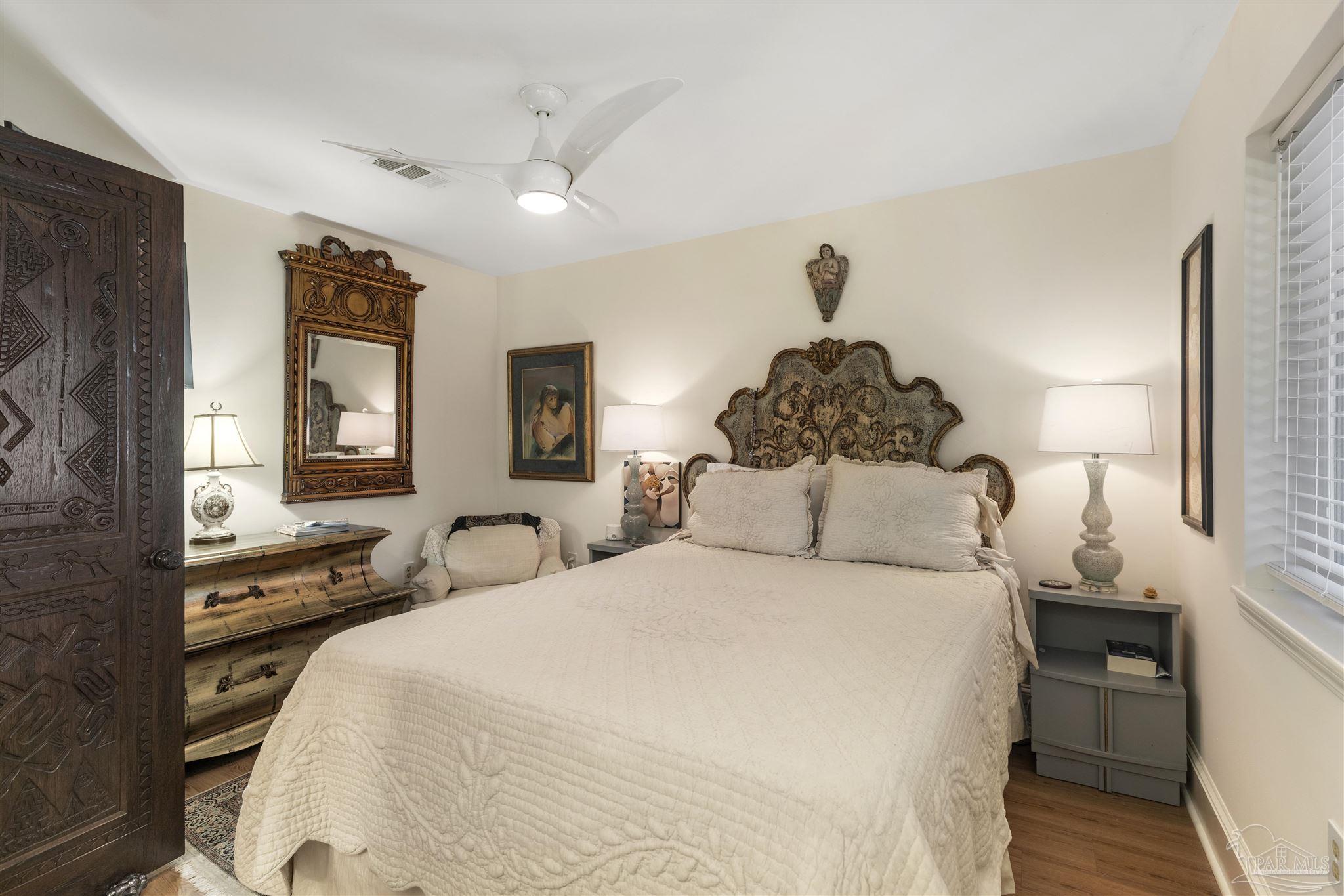 1191 Gulf Breeze Pkwy