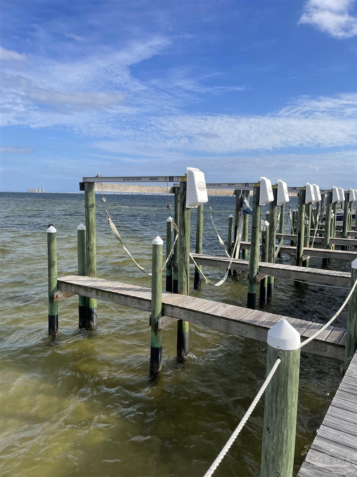 1191 Gulf Breeze Pkwy