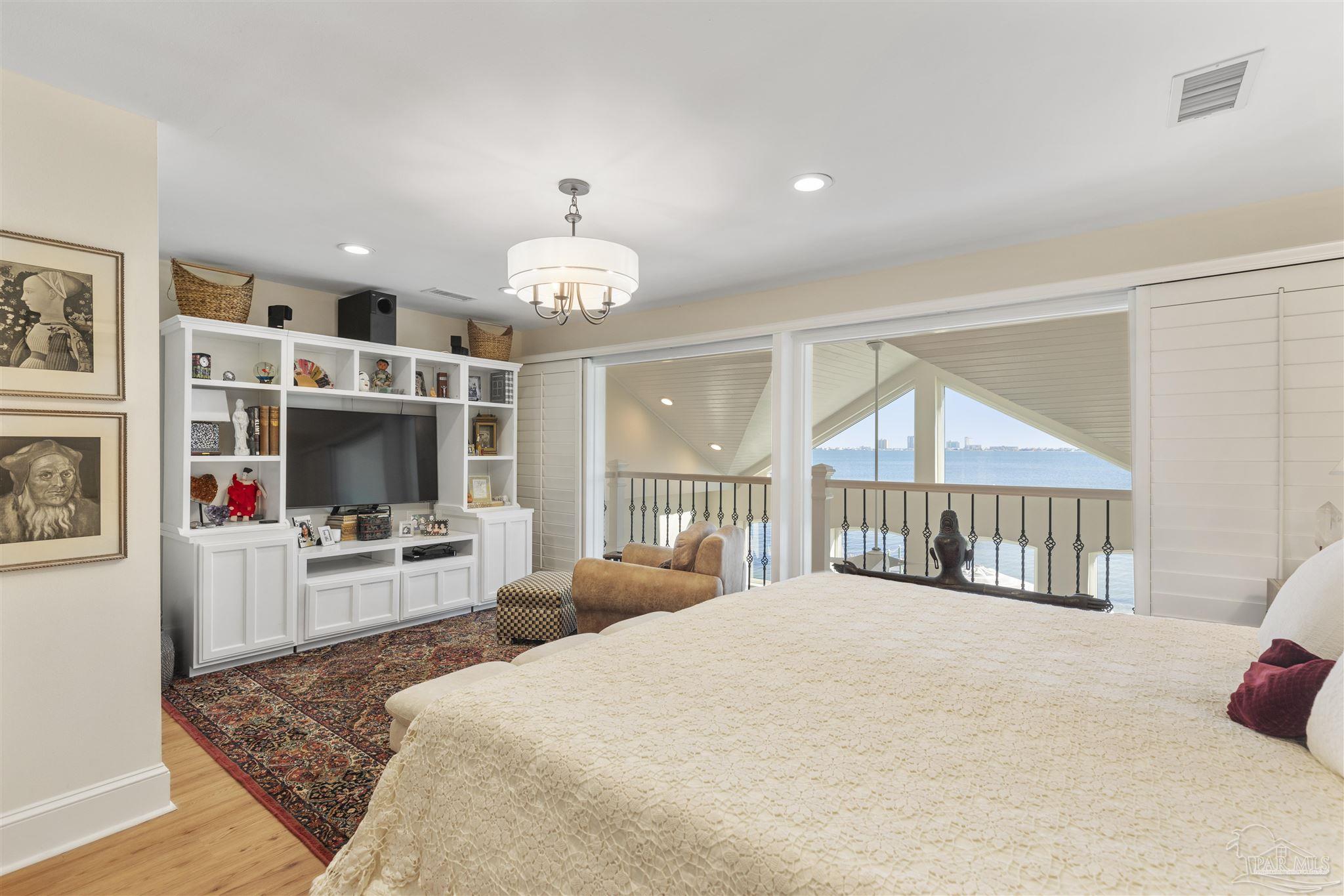 1191 Gulf Breeze Pkwy