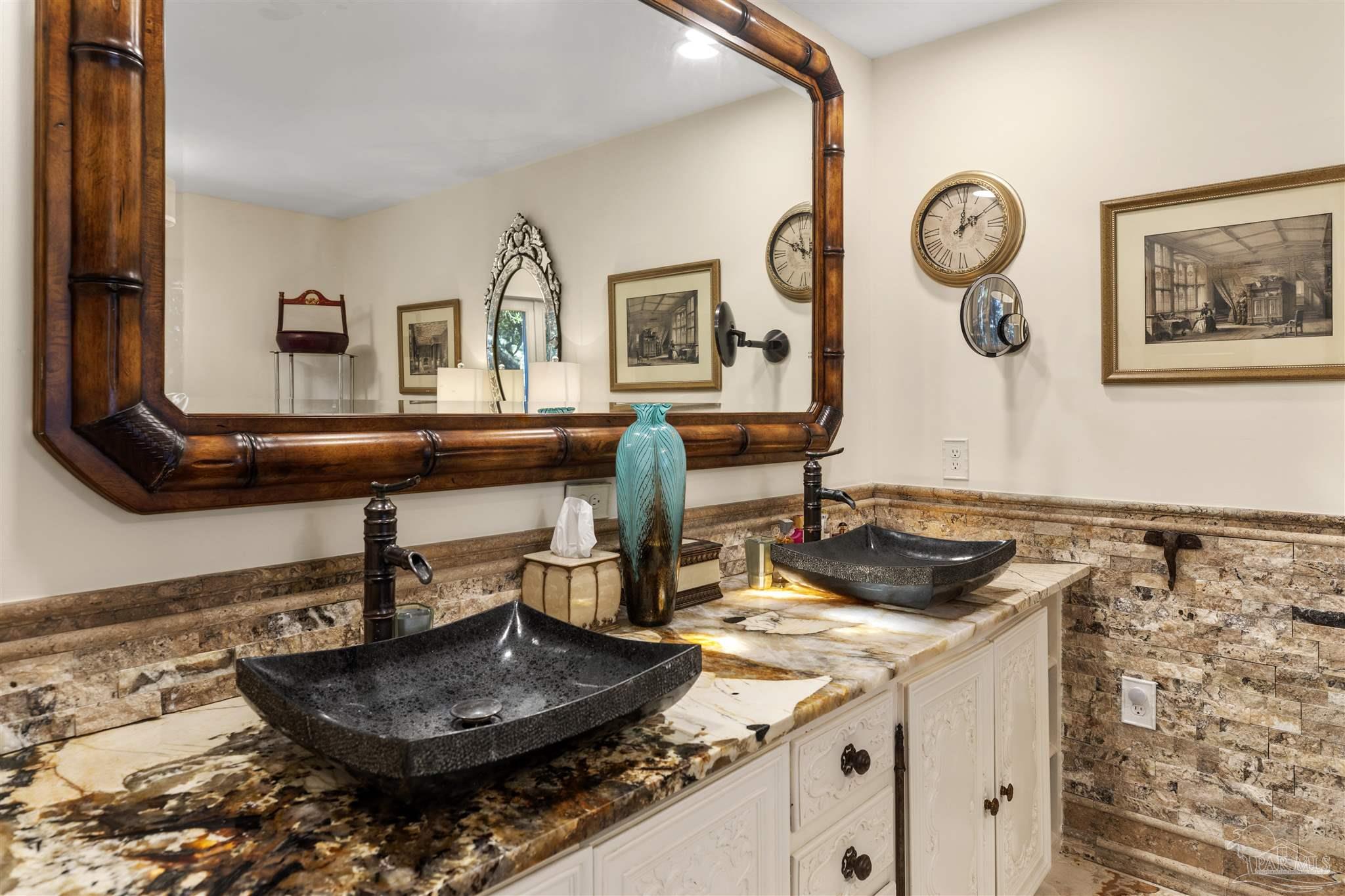 1191 Gulf Breeze Pkwy