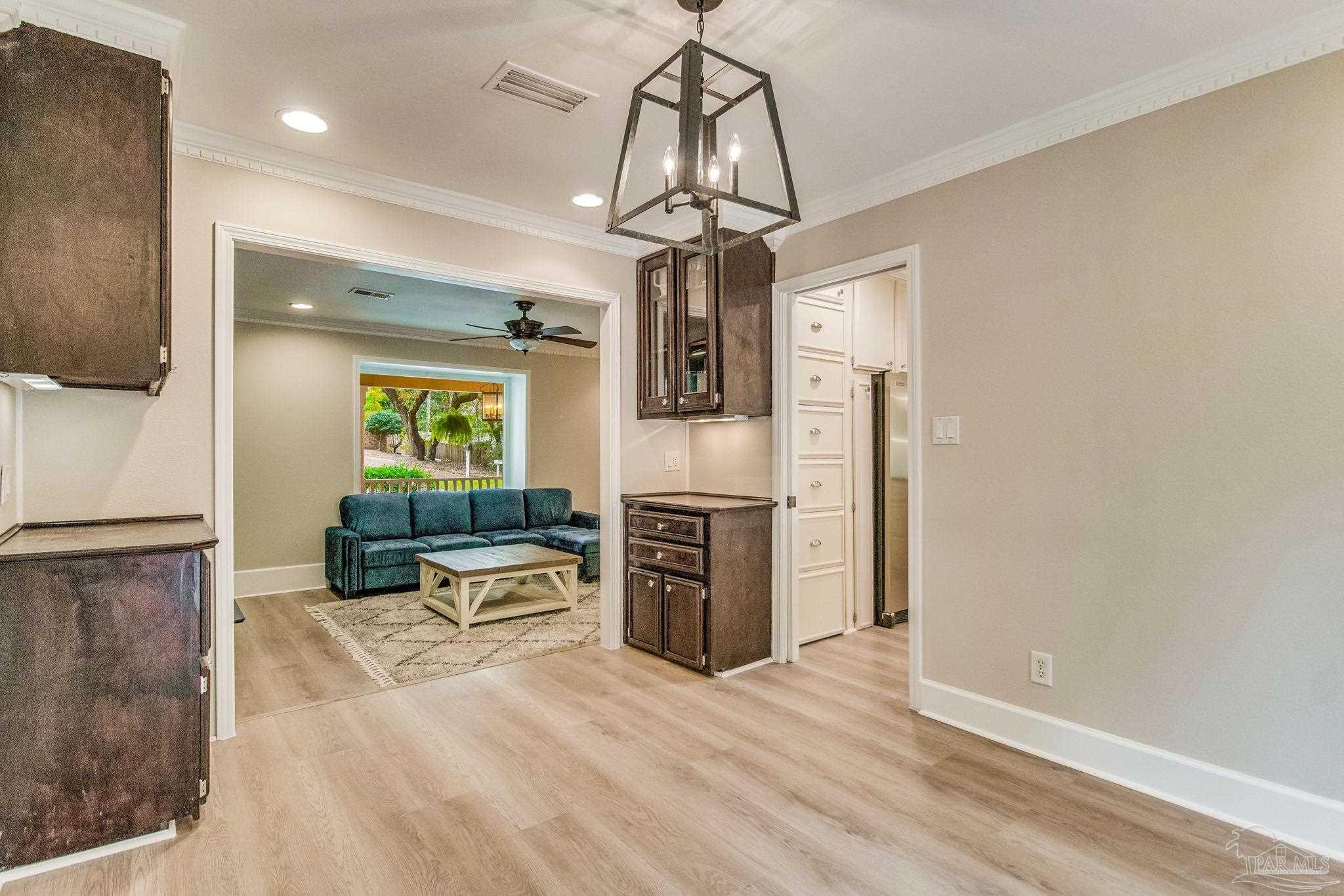 4675 Baywoods Dr