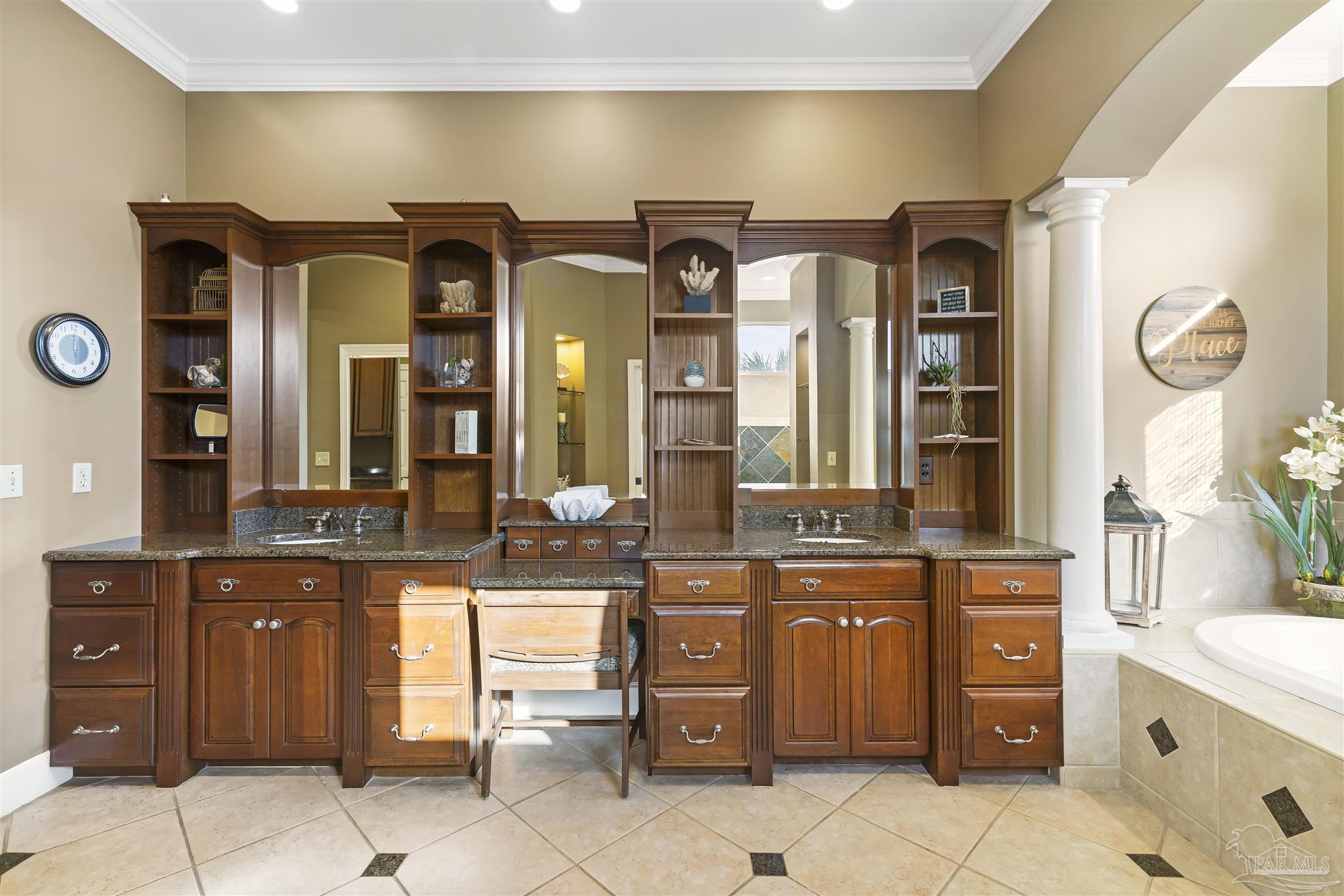 206 Panferio Dr