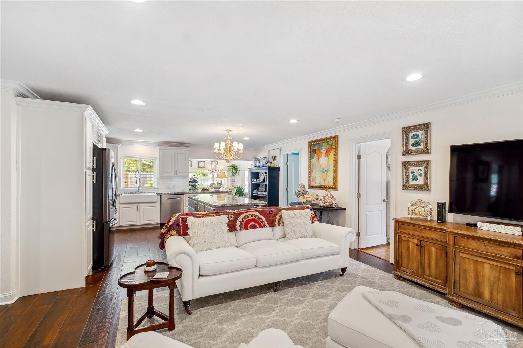 304 Norwich Dr