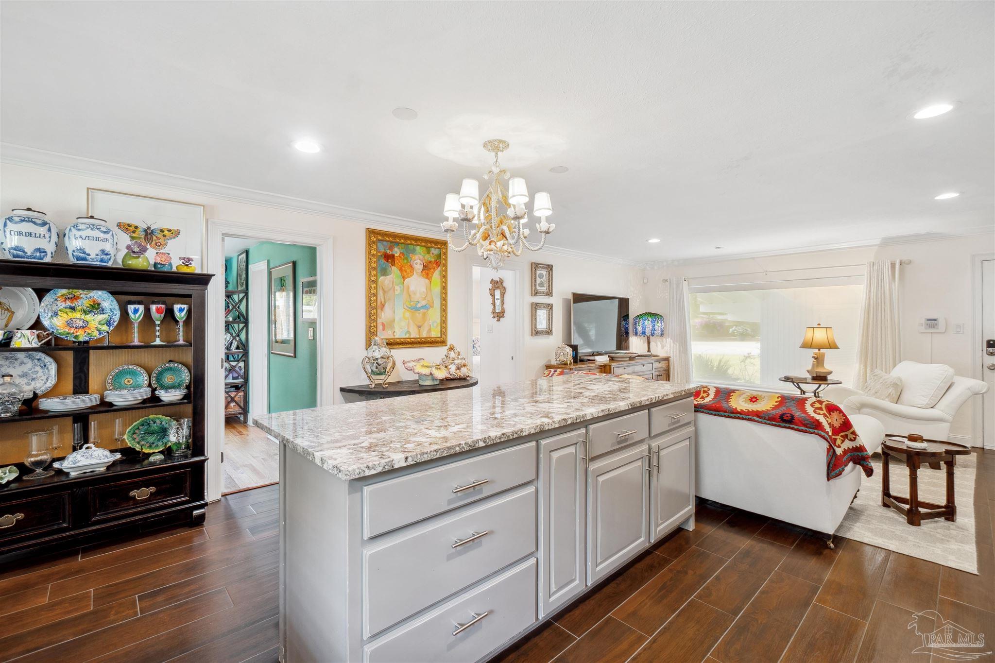 304 Norwich Dr