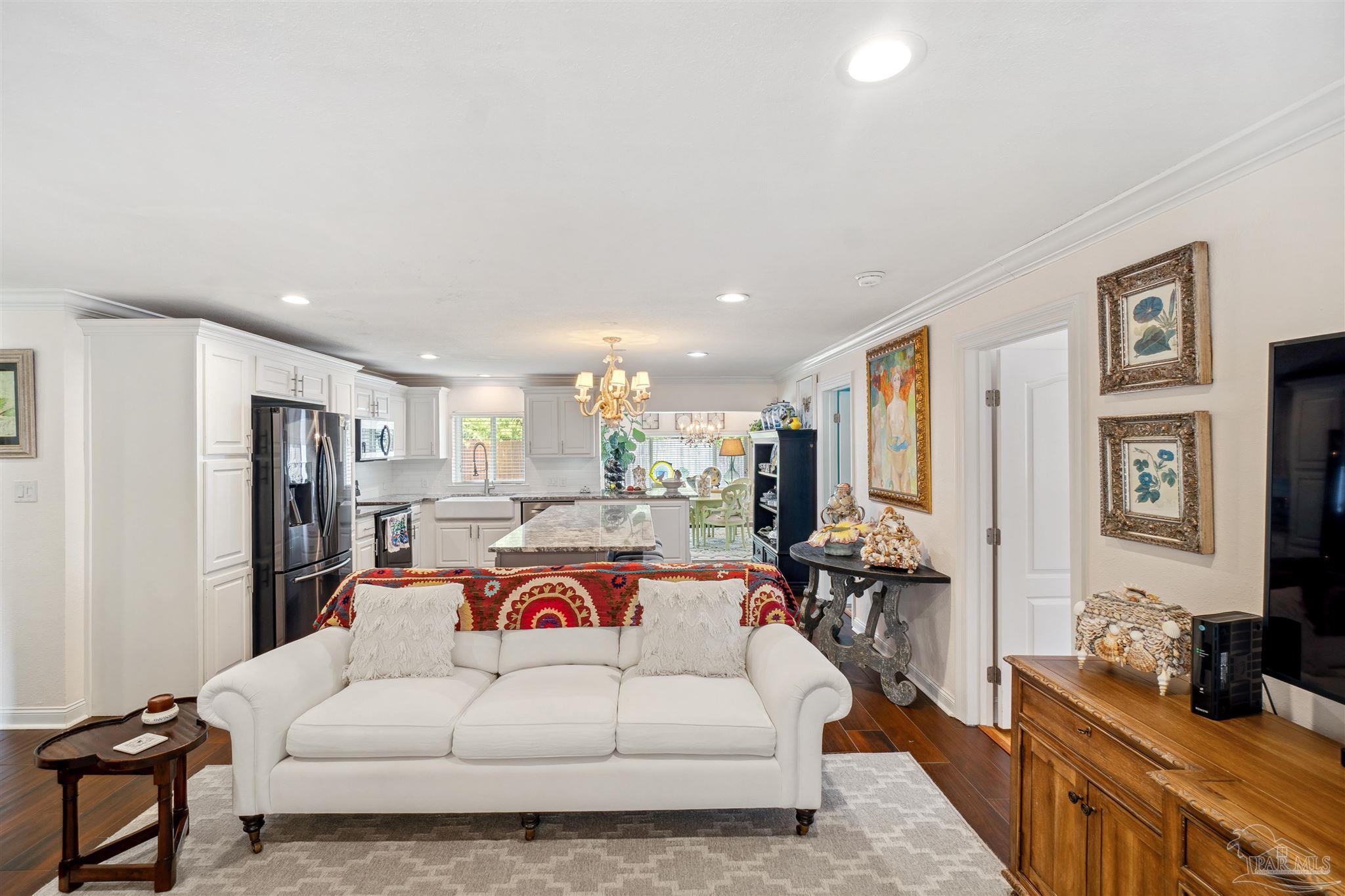 304 Norwich Dr