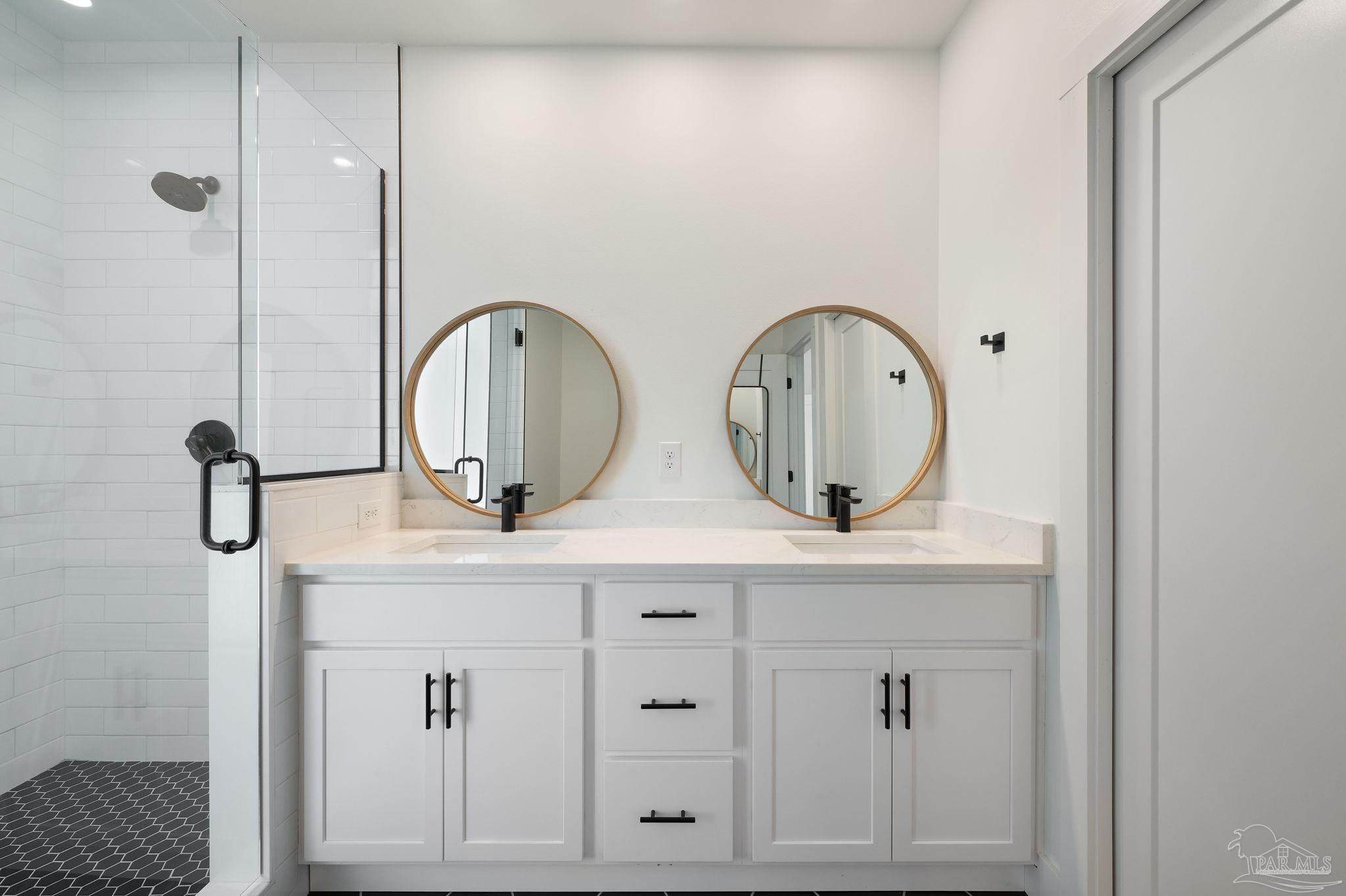 202 W Intendencia St