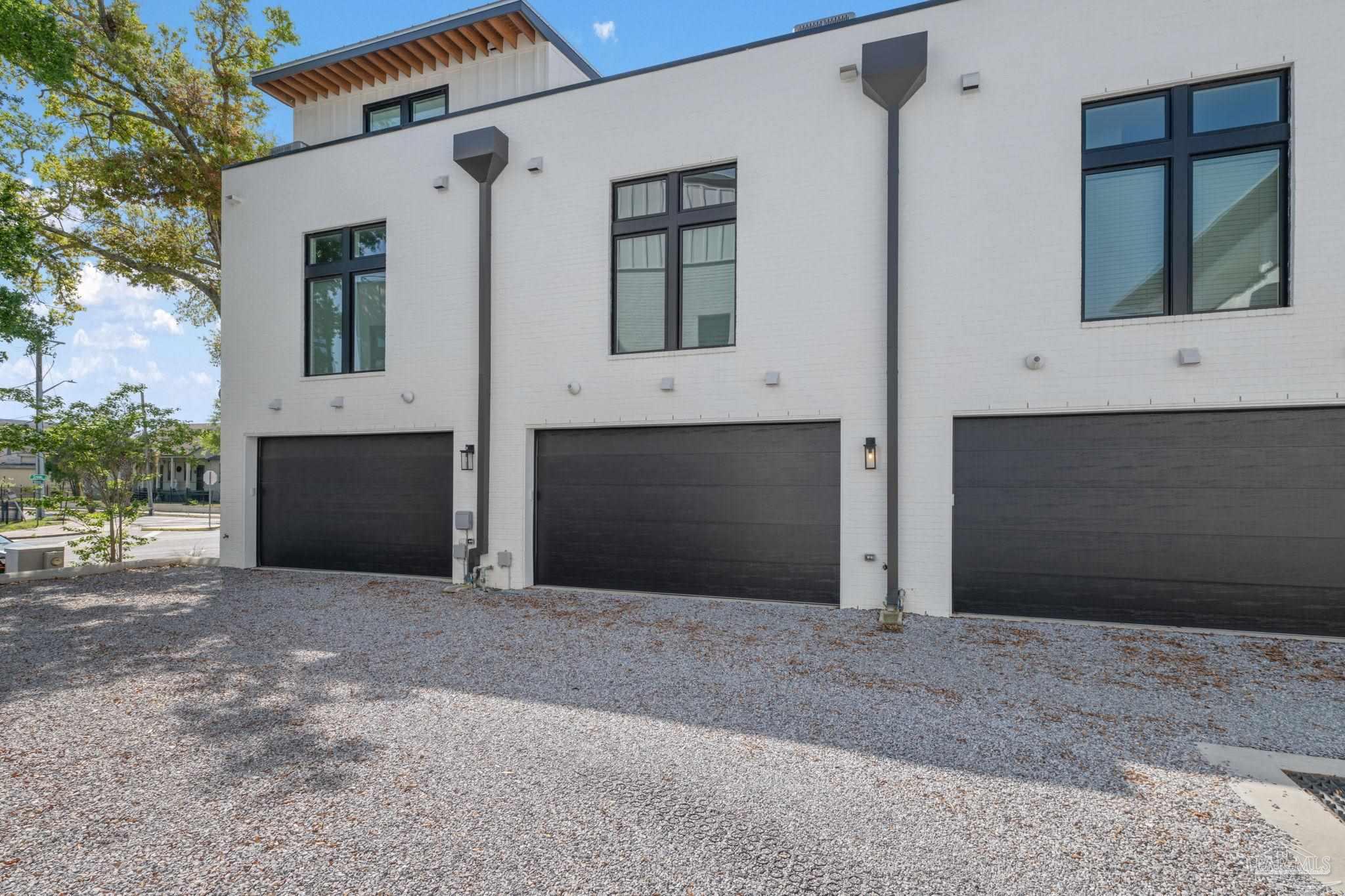 202 W Intendencia St