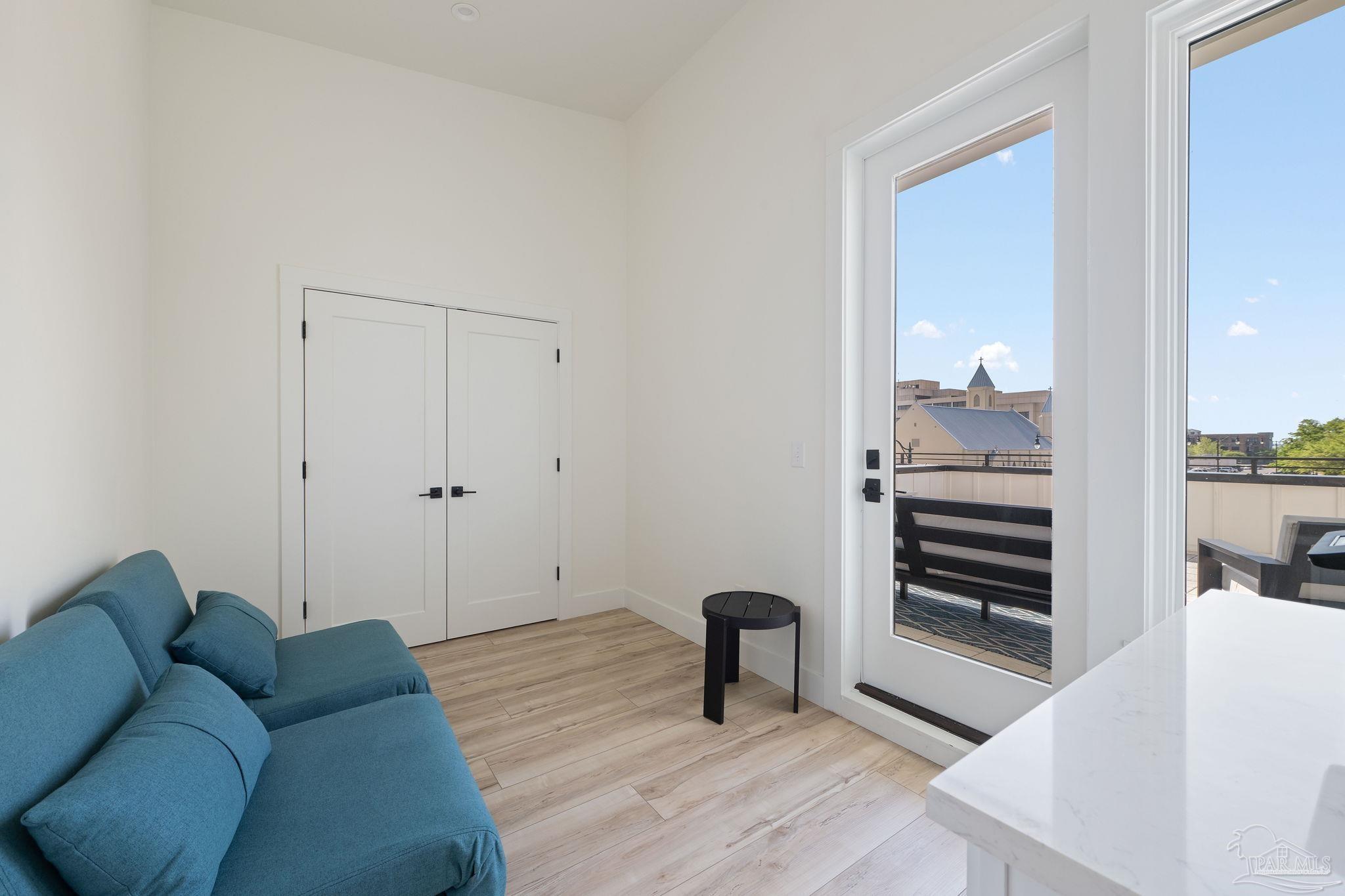 202 W Intendencia St