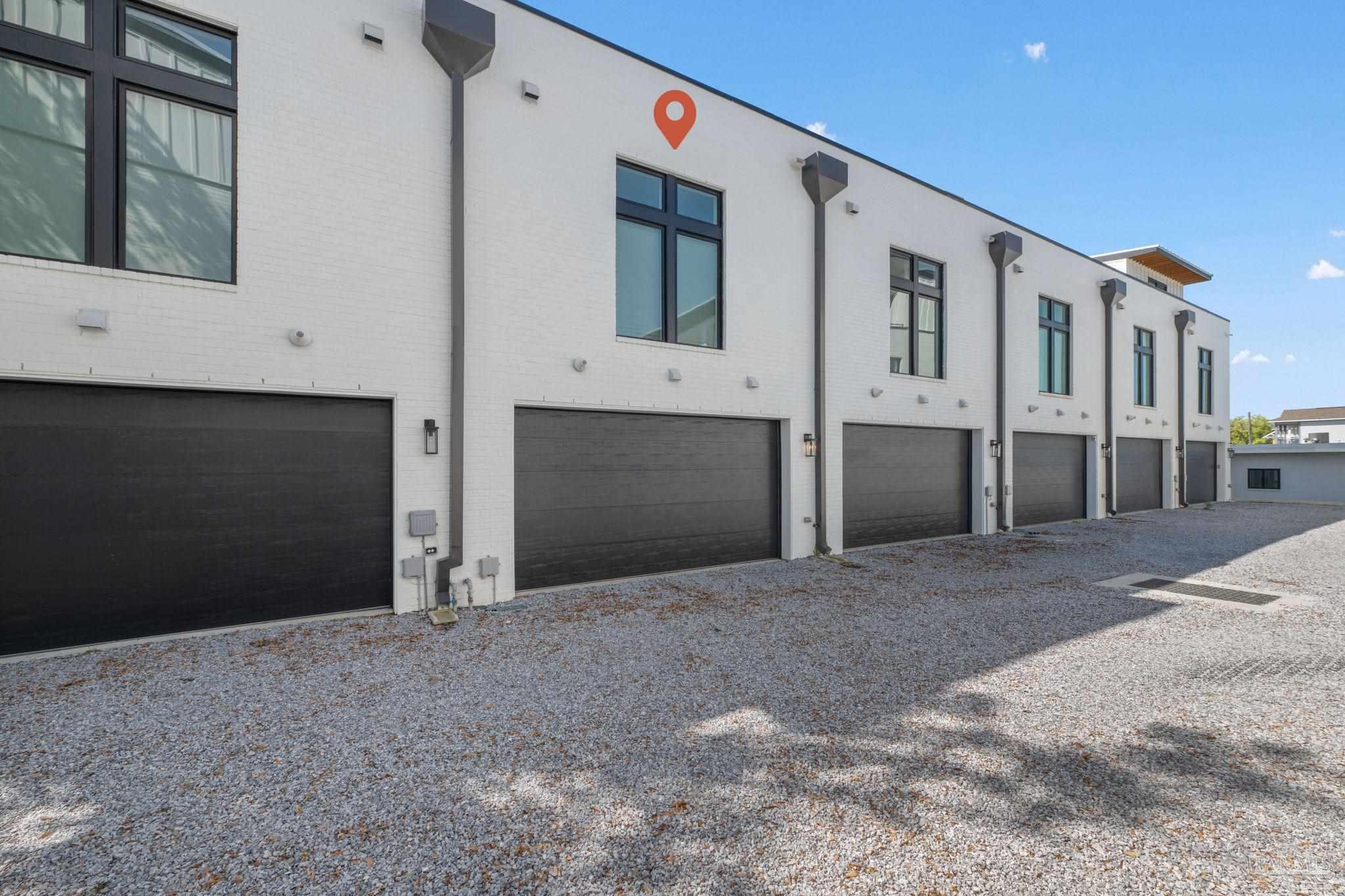 202 W Intendencia St