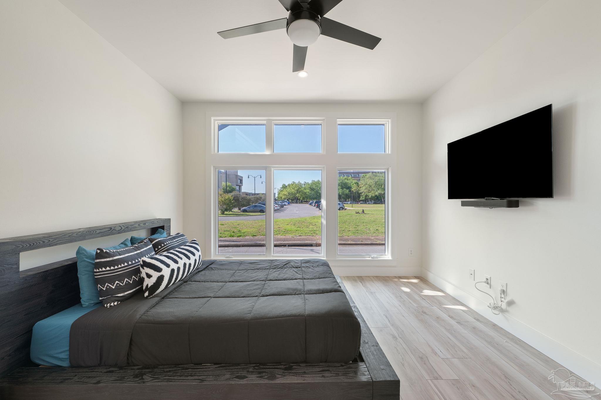 202 W Intendencia St