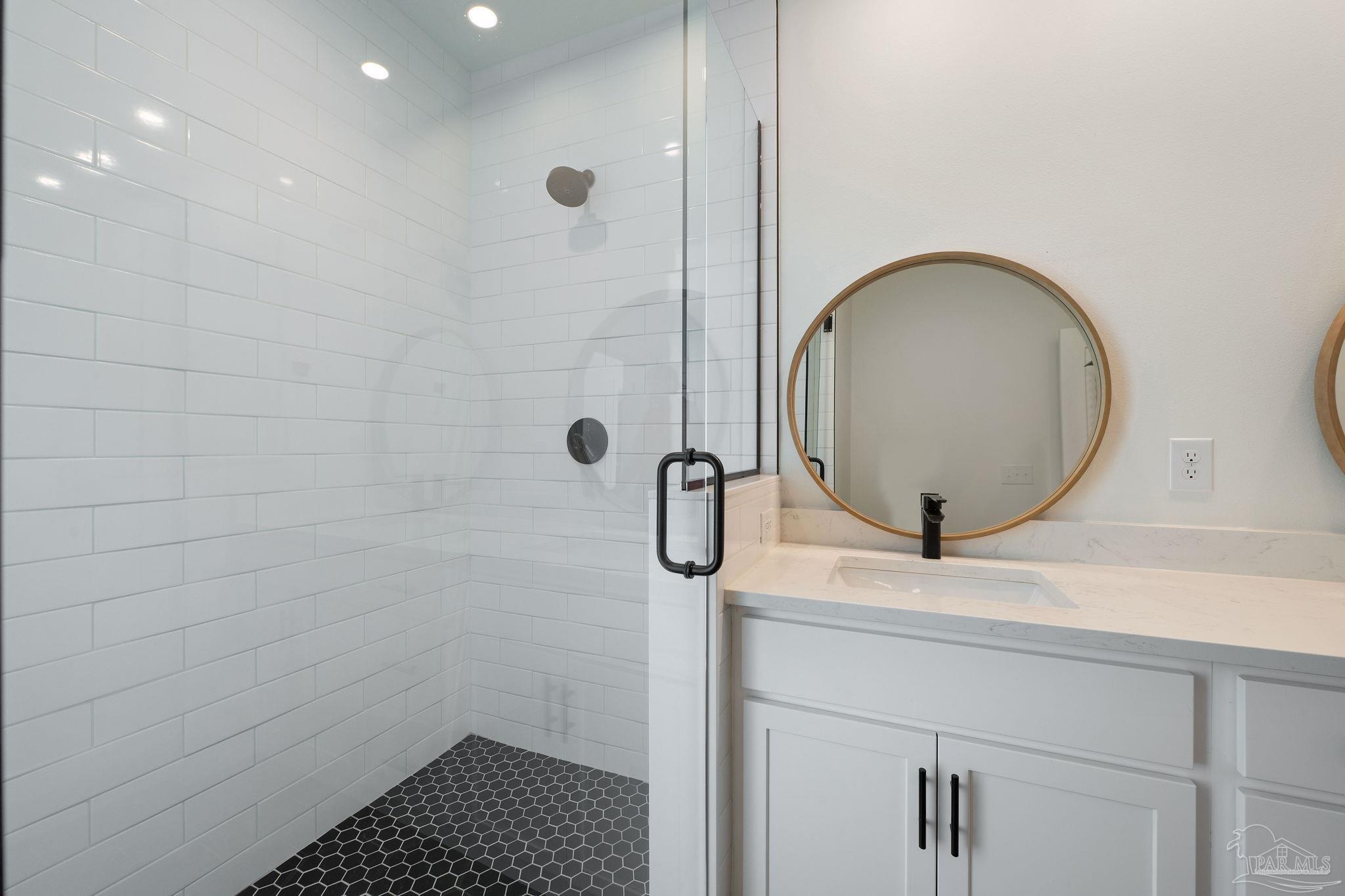 202 W Intendencia St