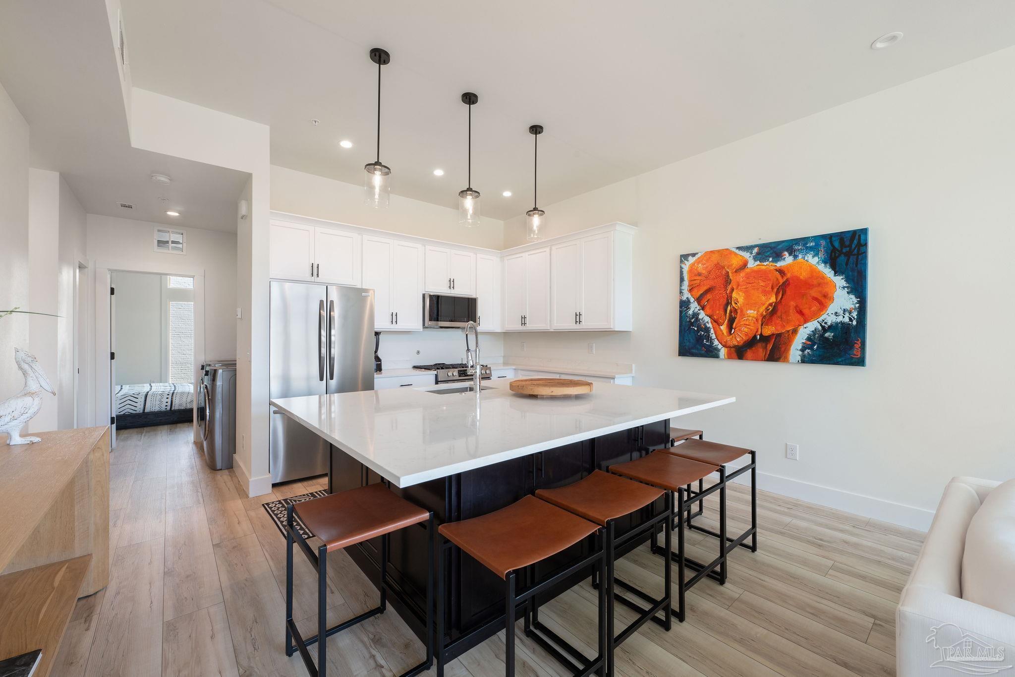 202 W Intendencia St