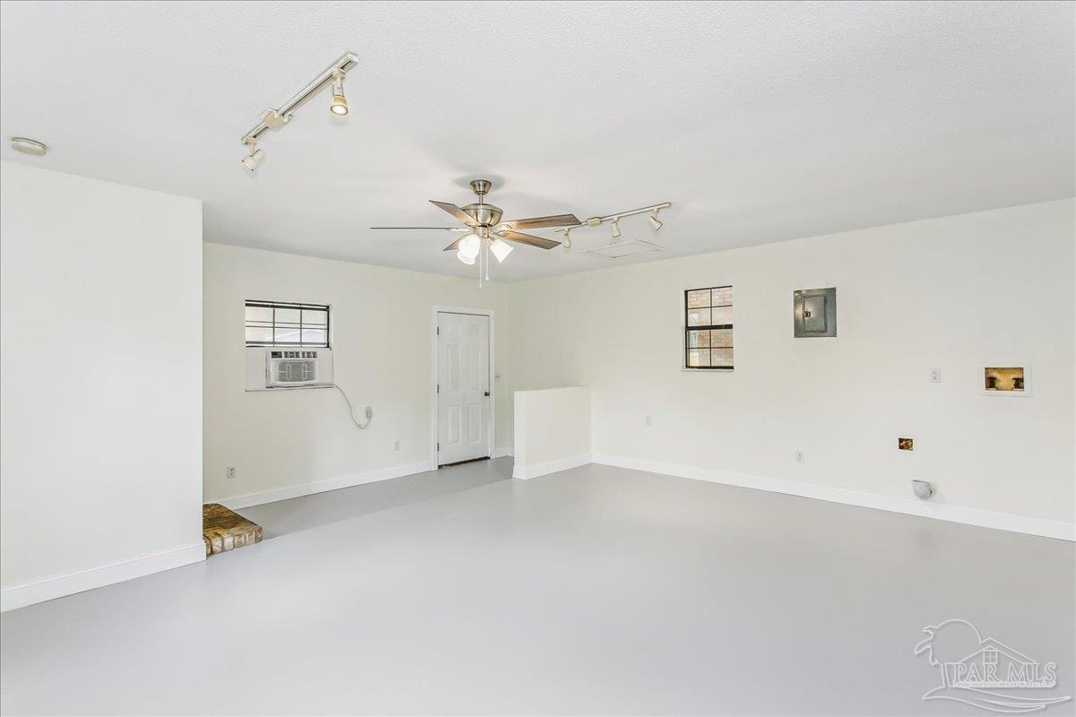 5322 Richard Rd