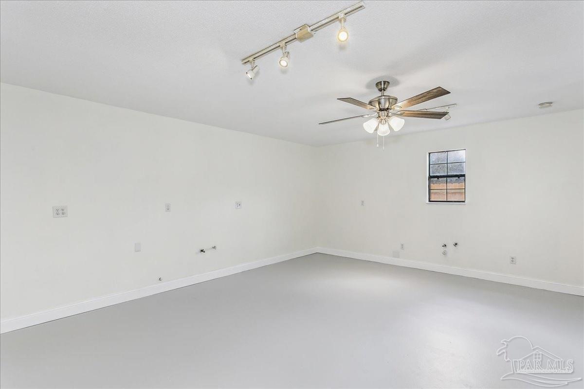 5322 Richard Rd