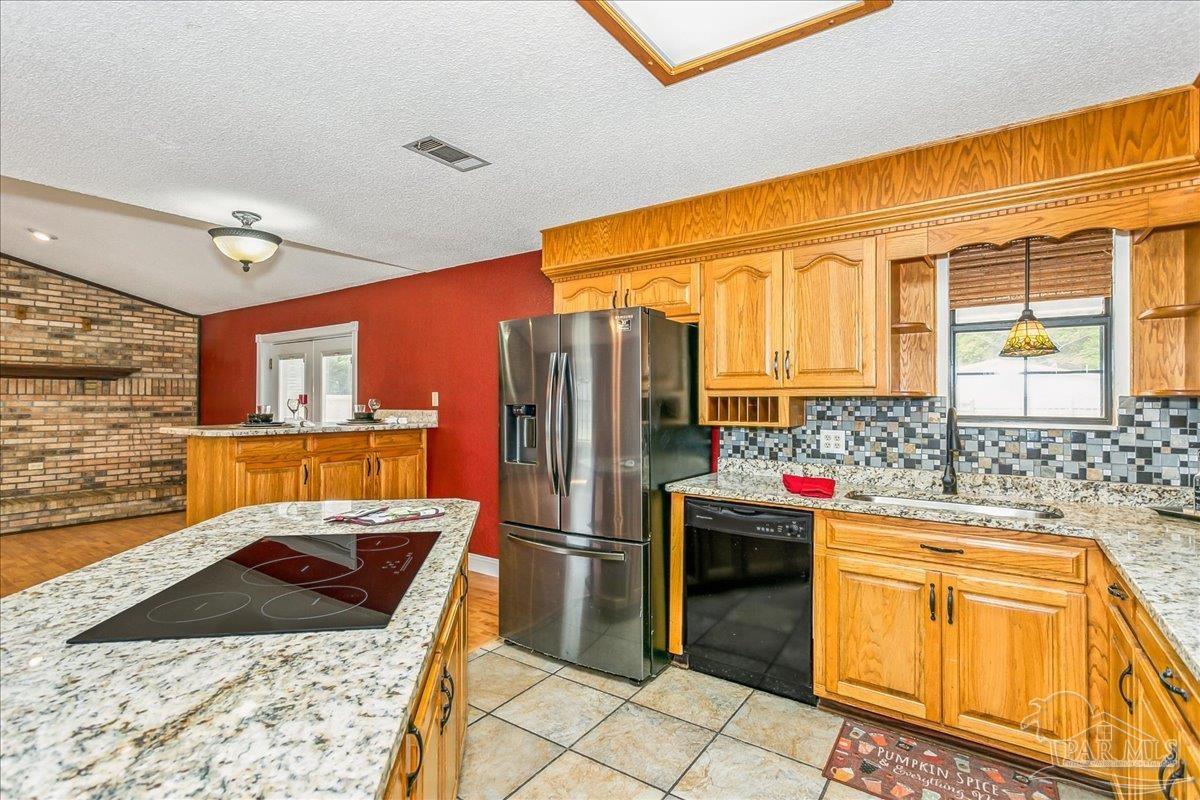 5322 Richard Rd