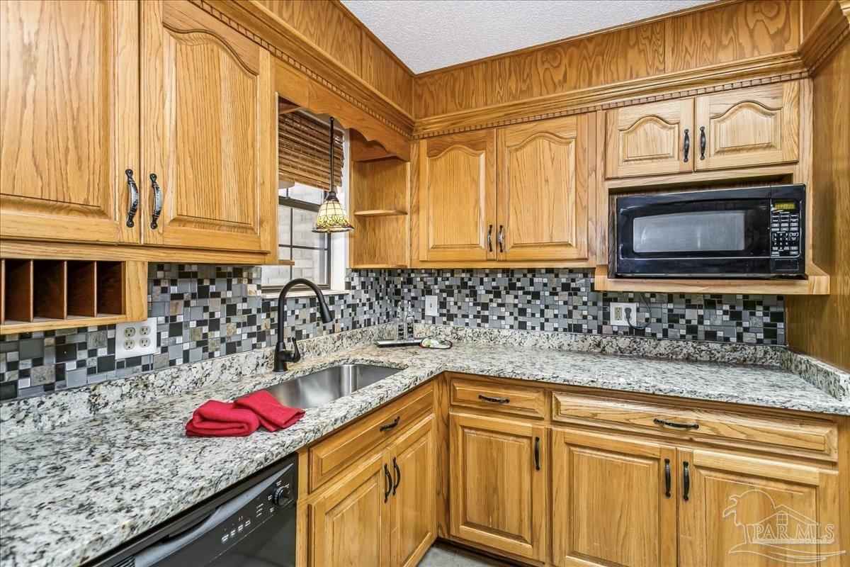 5322 Richard Rd