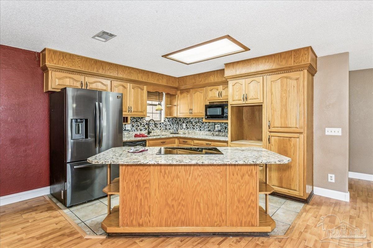 5322 Richard Rd