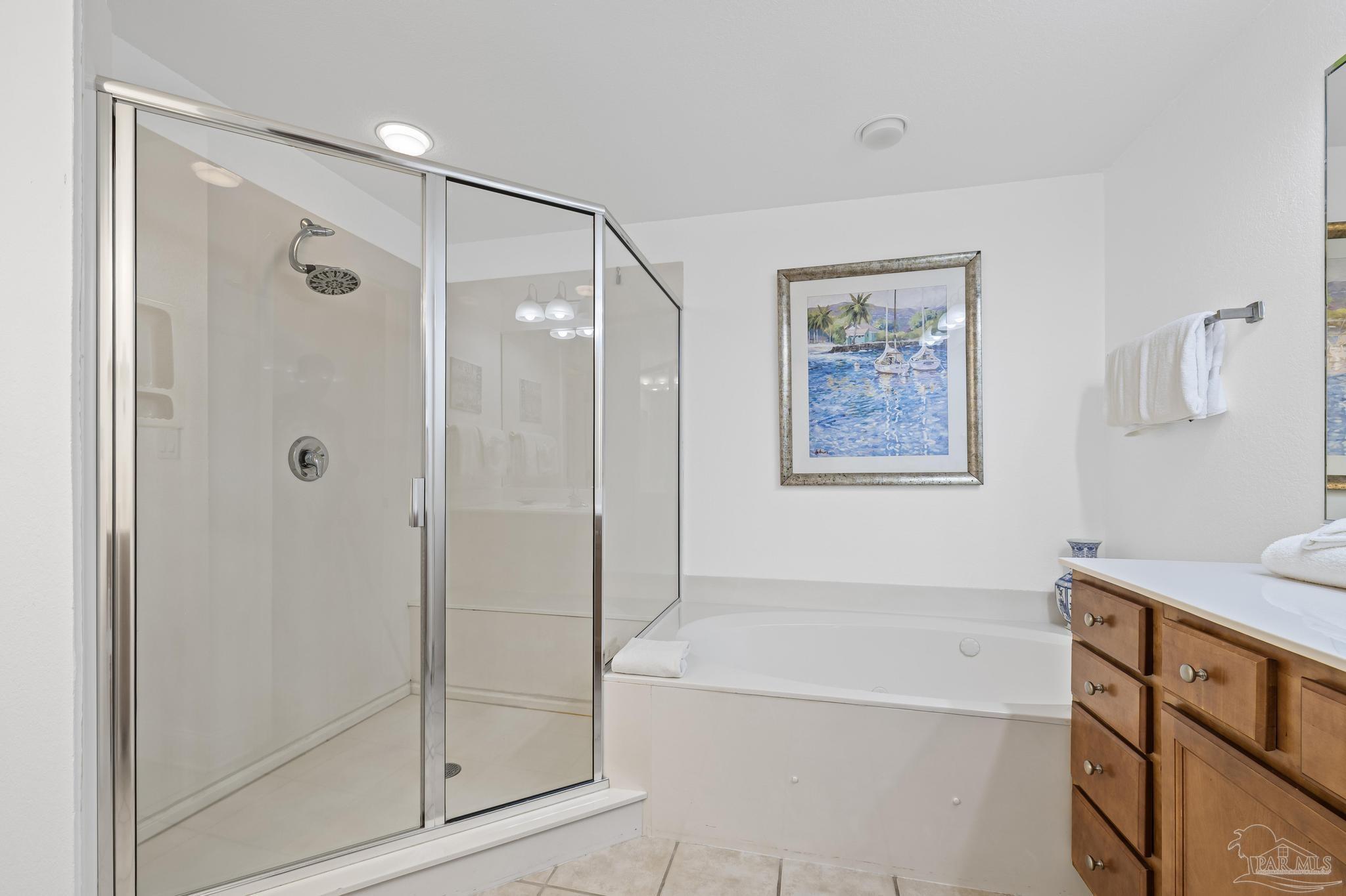 850 Ft Pickens Rd # 1230