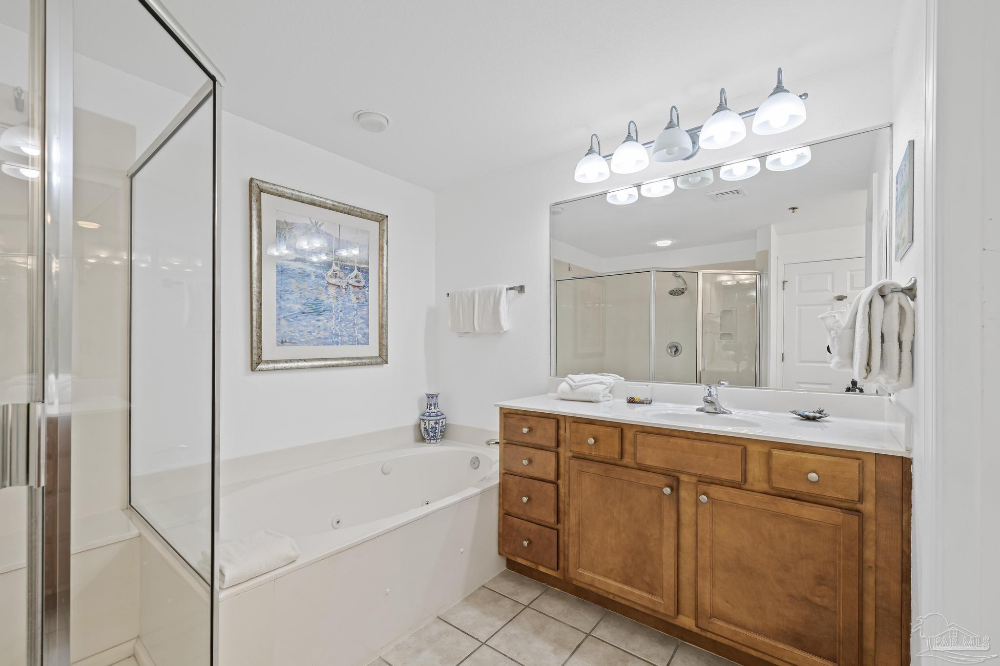 850 Ft Pickens Rd # 1230