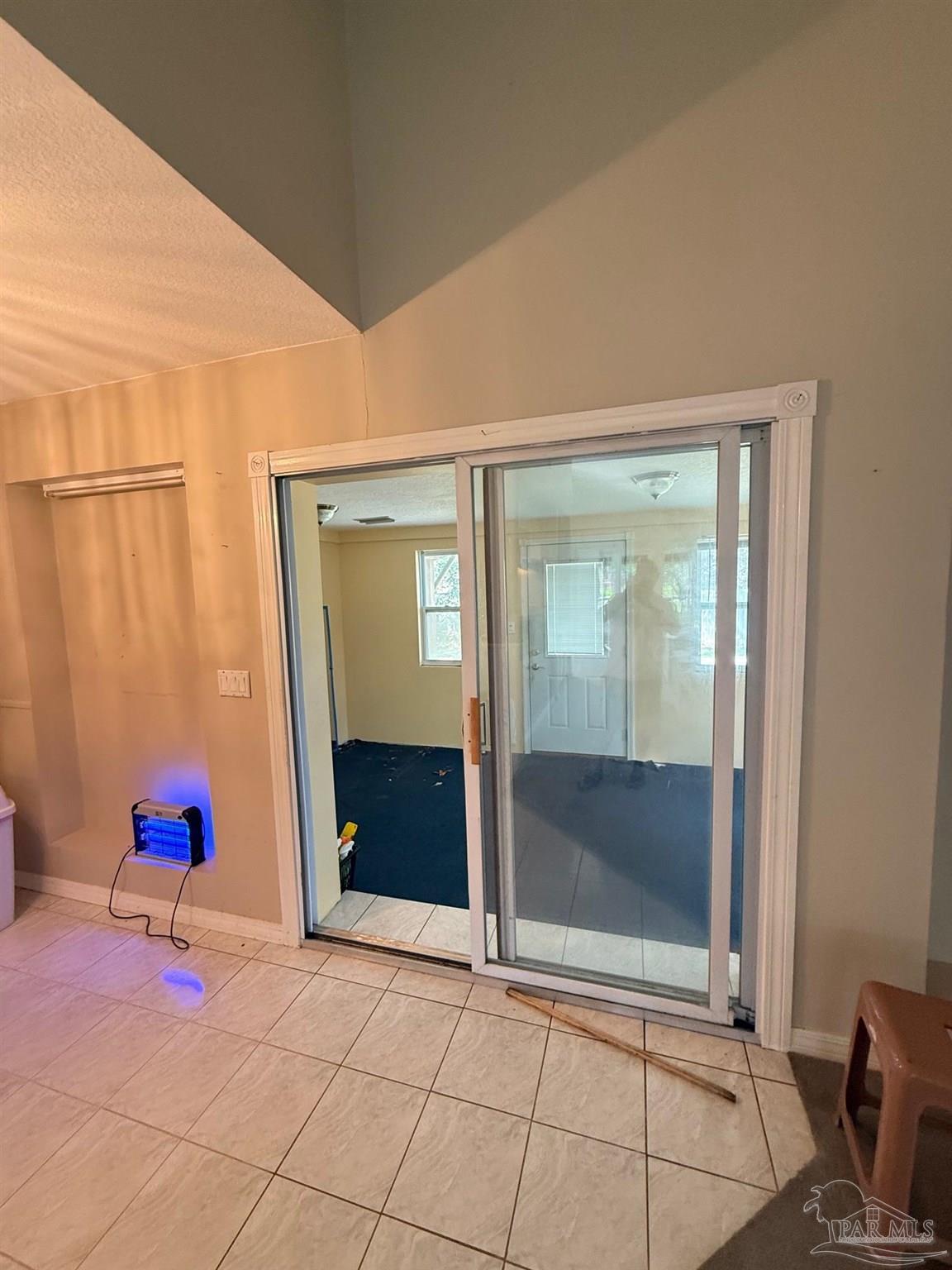 2626 Tinosa Cir