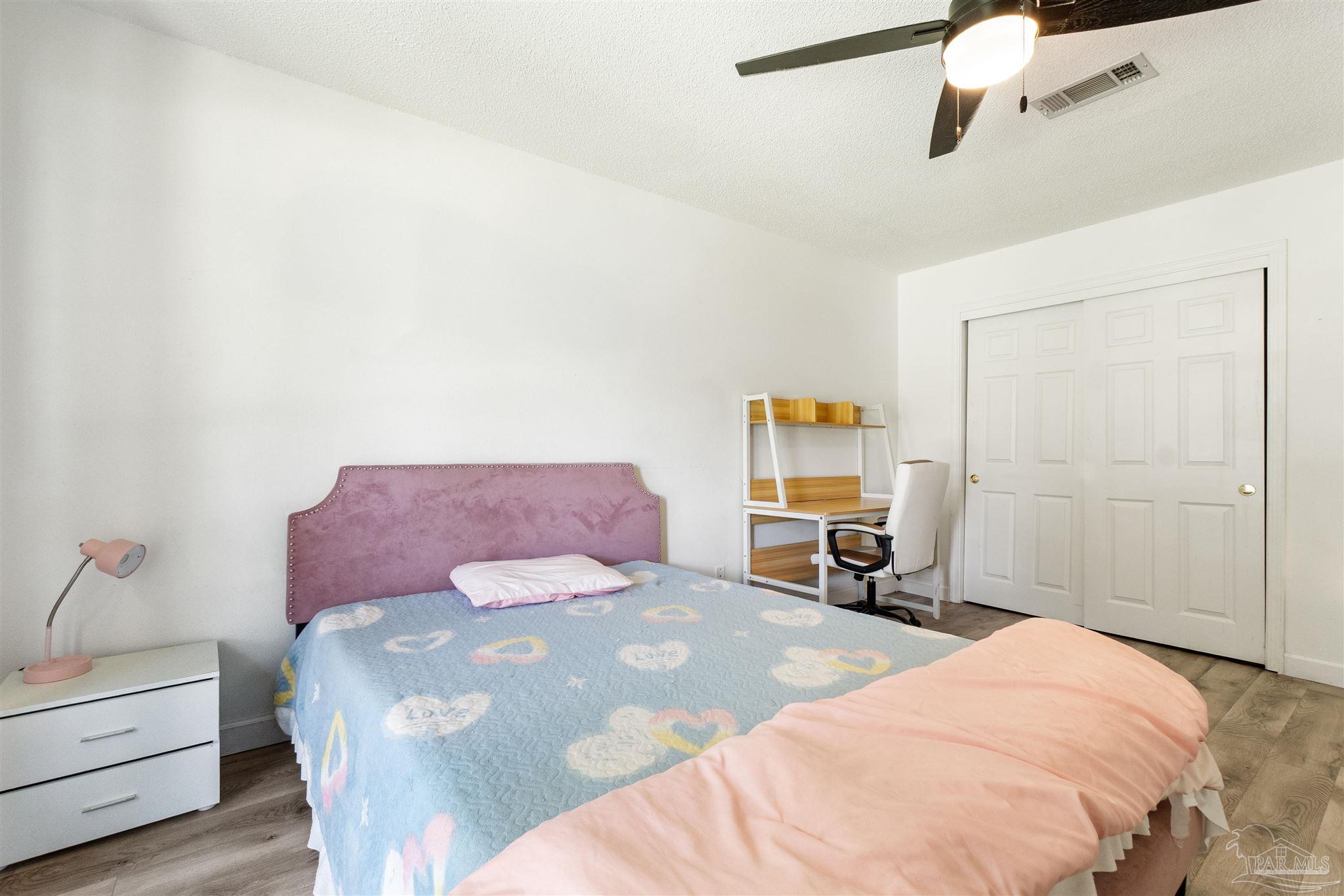 3377 Crestview Ln