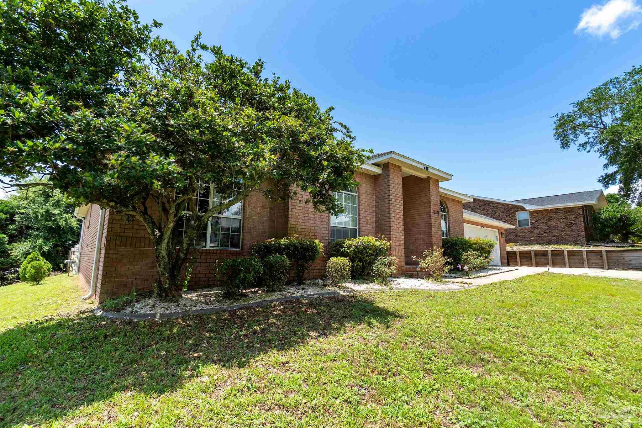 3377 Crestview Ln
