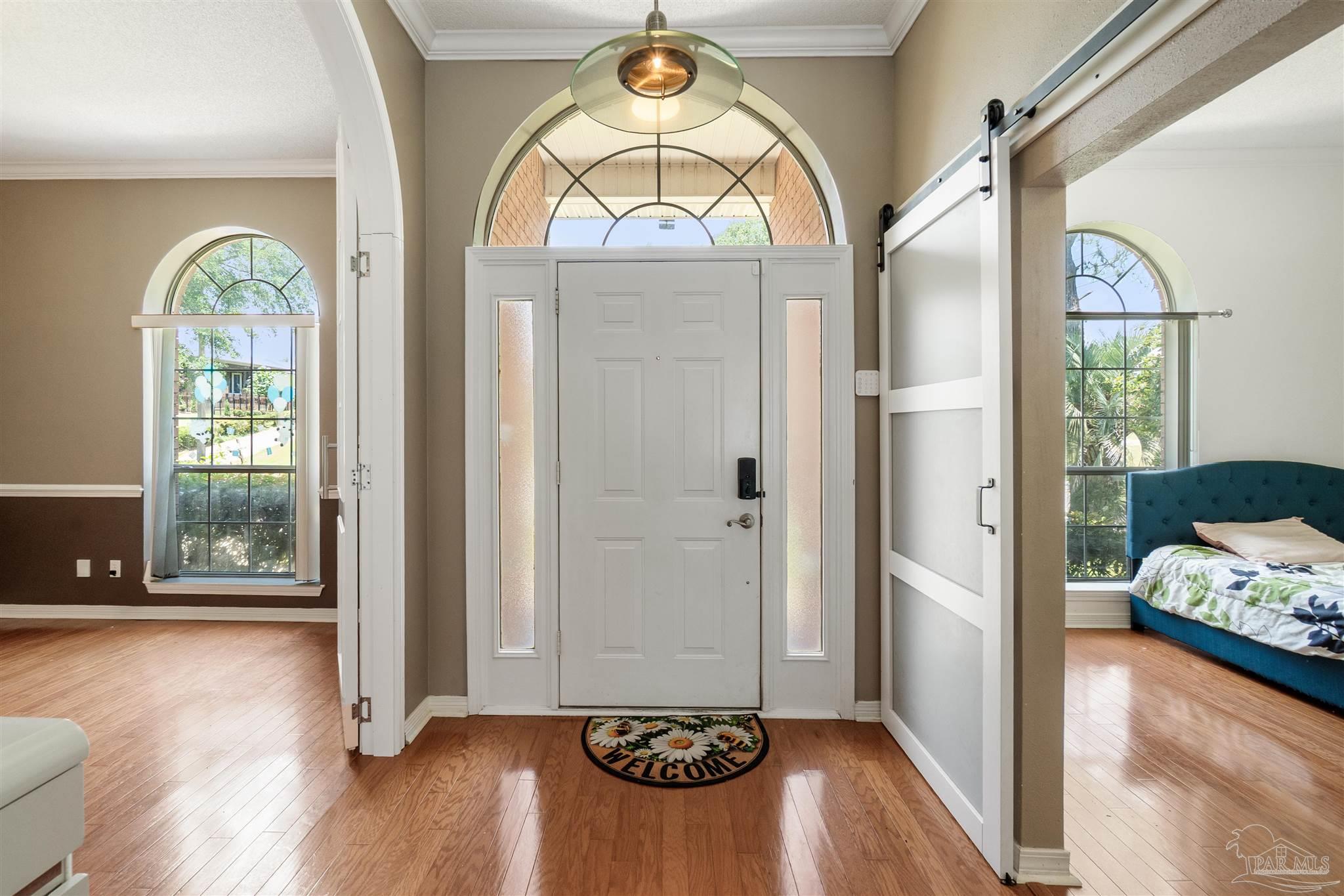 3377 Crestview Ln