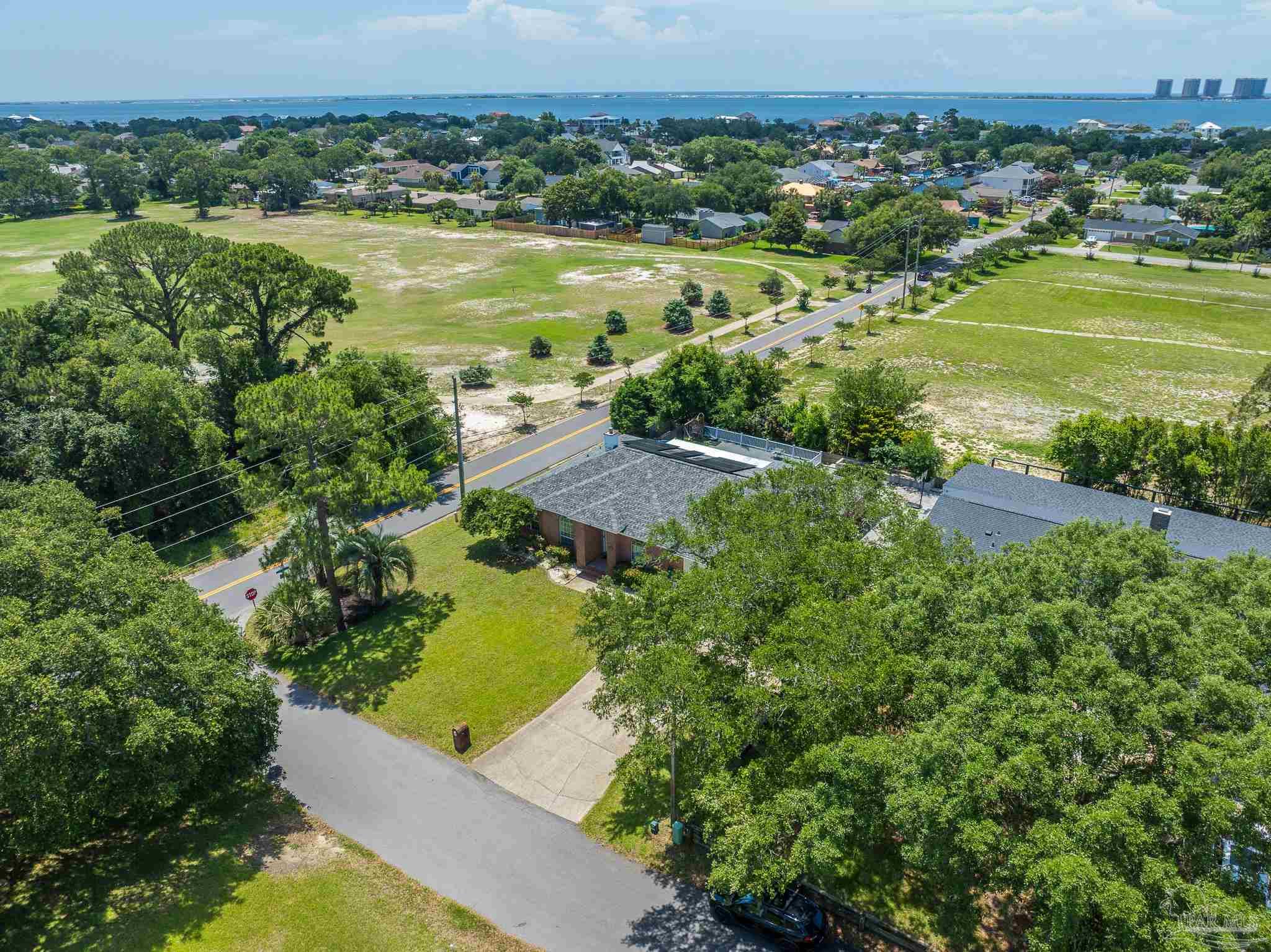 3377 Crestview Ln