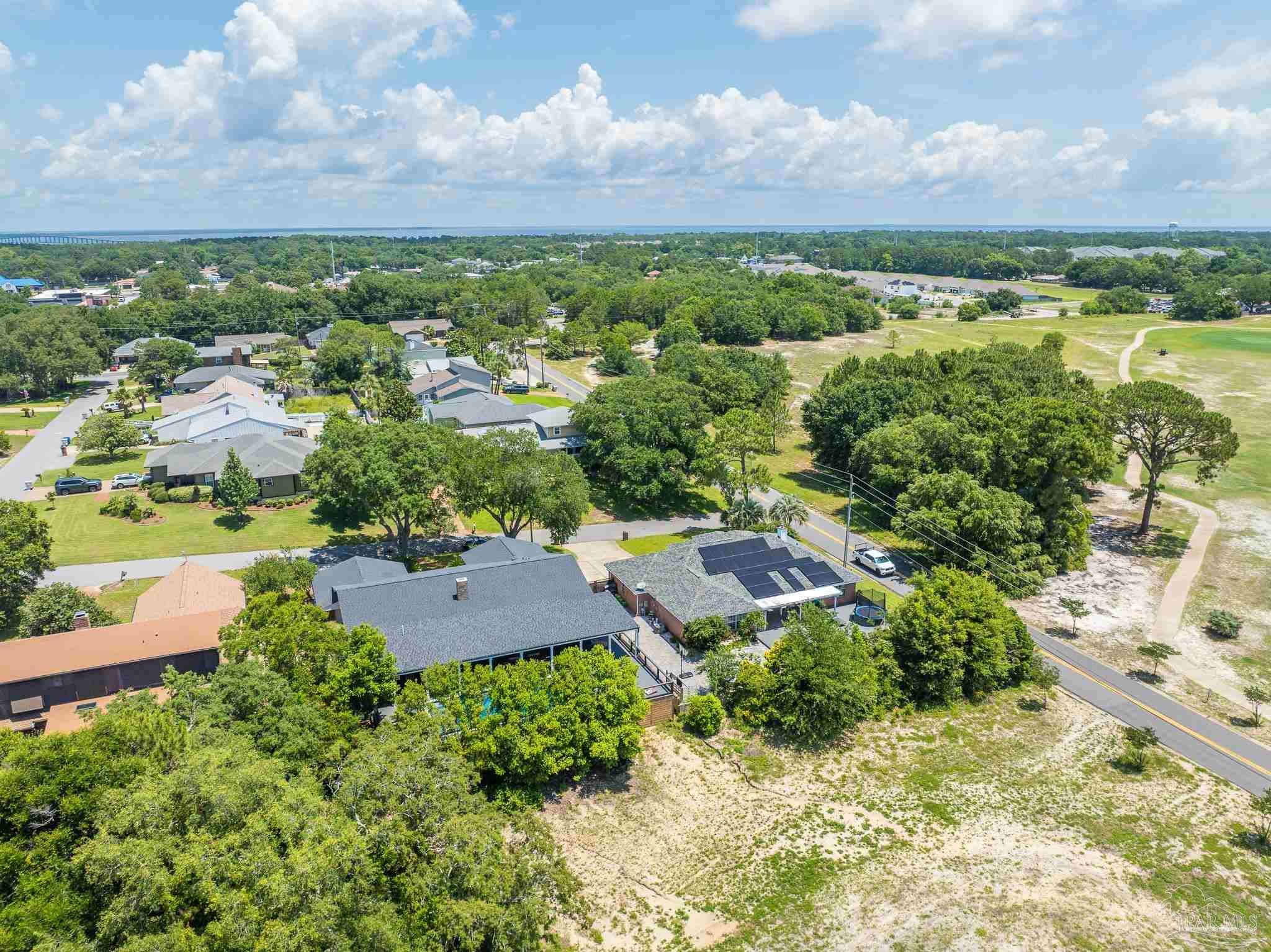 3377 Crestview Ln
