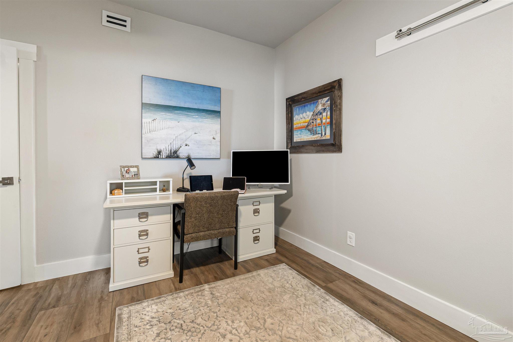 70 Baybridge Dr