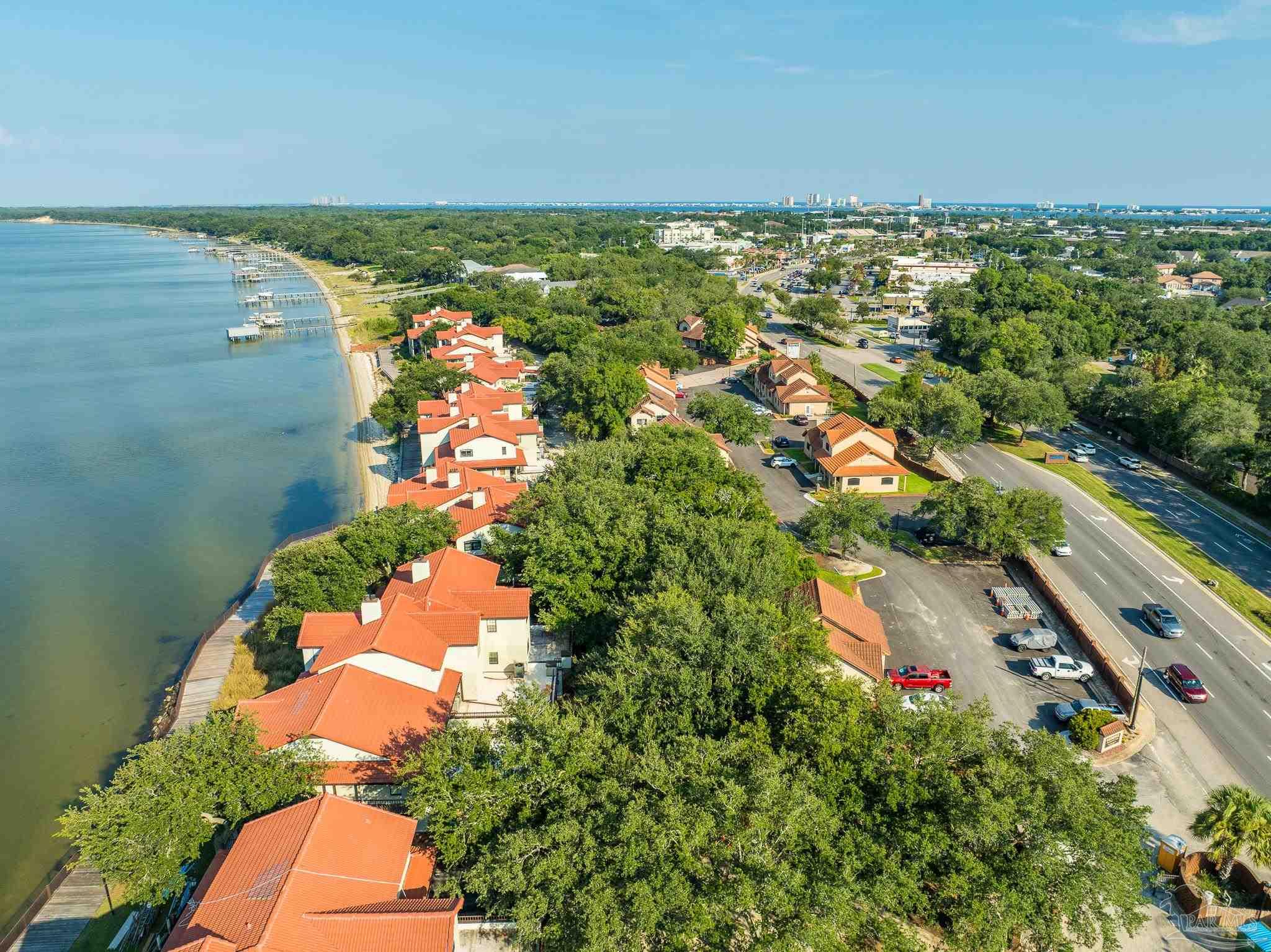 70 Baybridge Dr