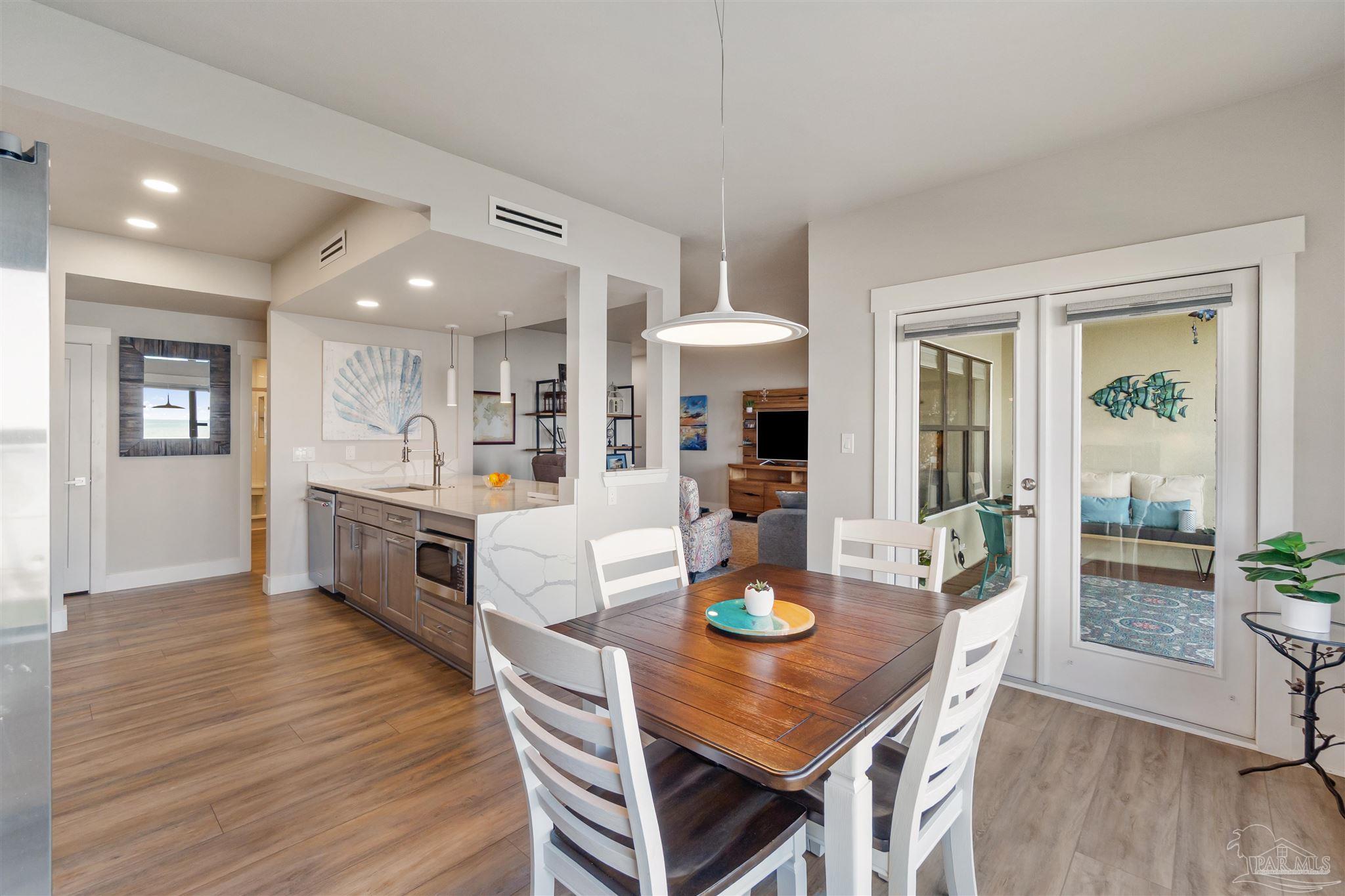 70 Baybridge Dr