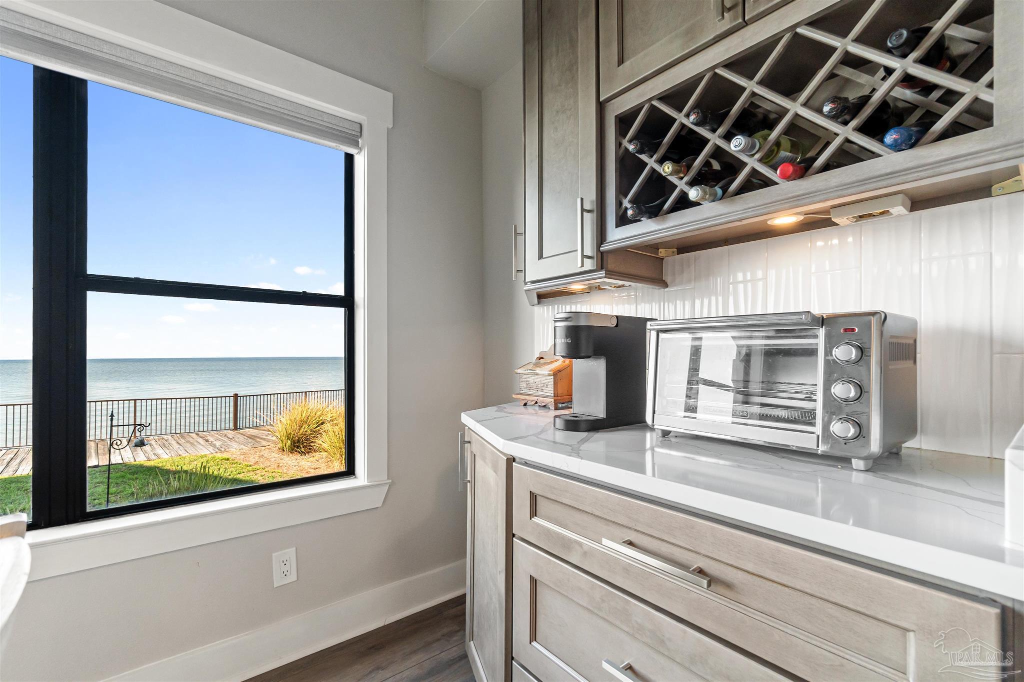 70 Baybridge Dr