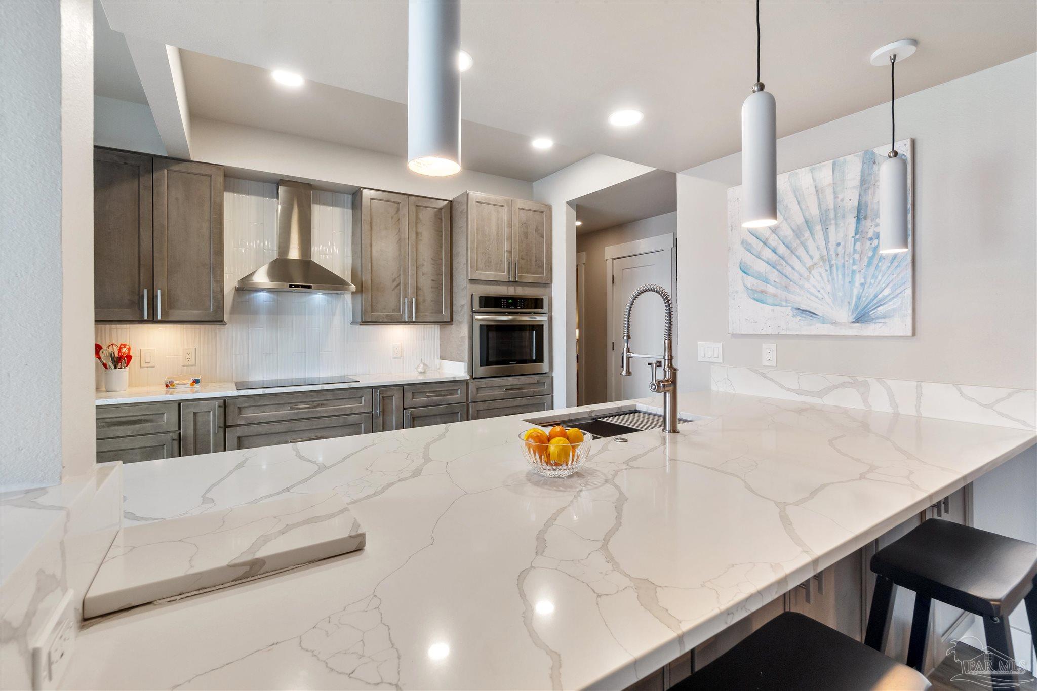 70 Baybridge Dr