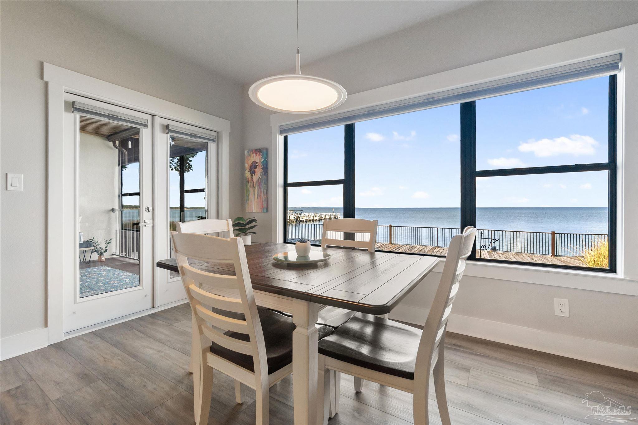 70 Baybridge Dr