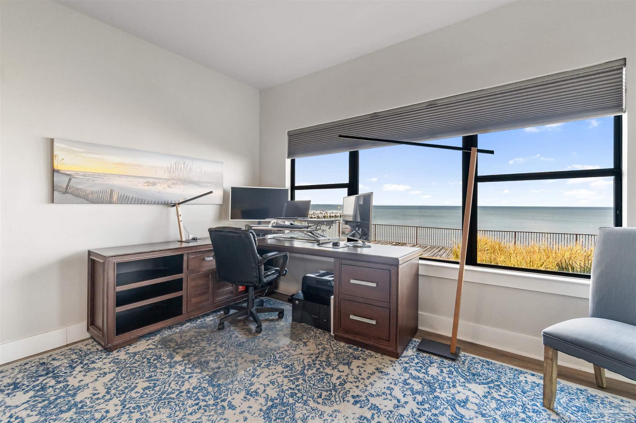 70 Baybridge Dr