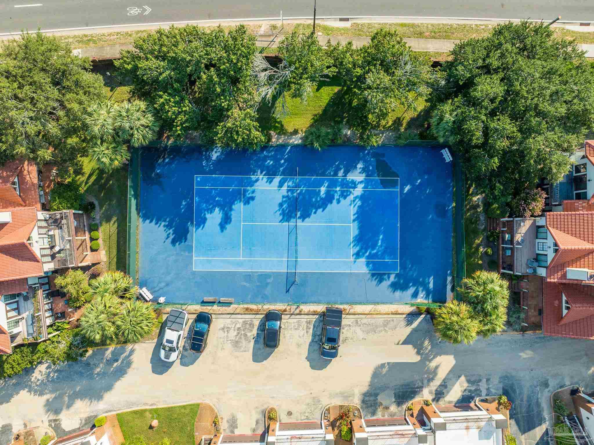 70 Baybridge Dr