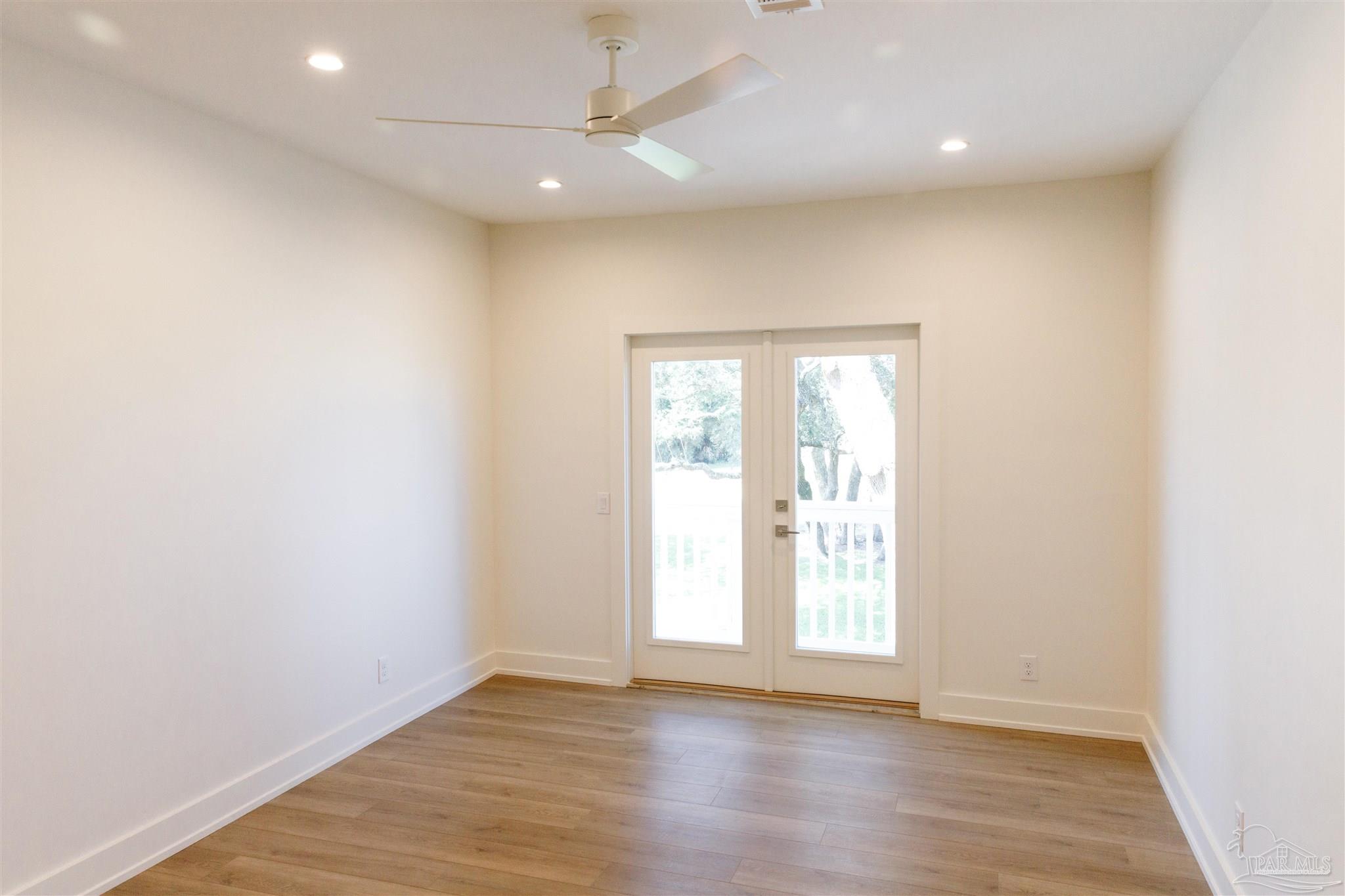 113 Bayshore Dr