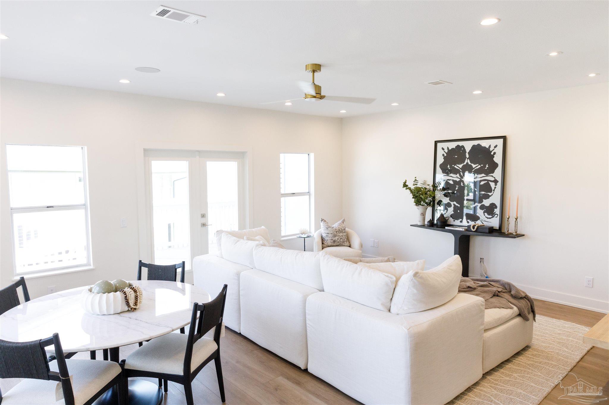 113 Bayshore Dr