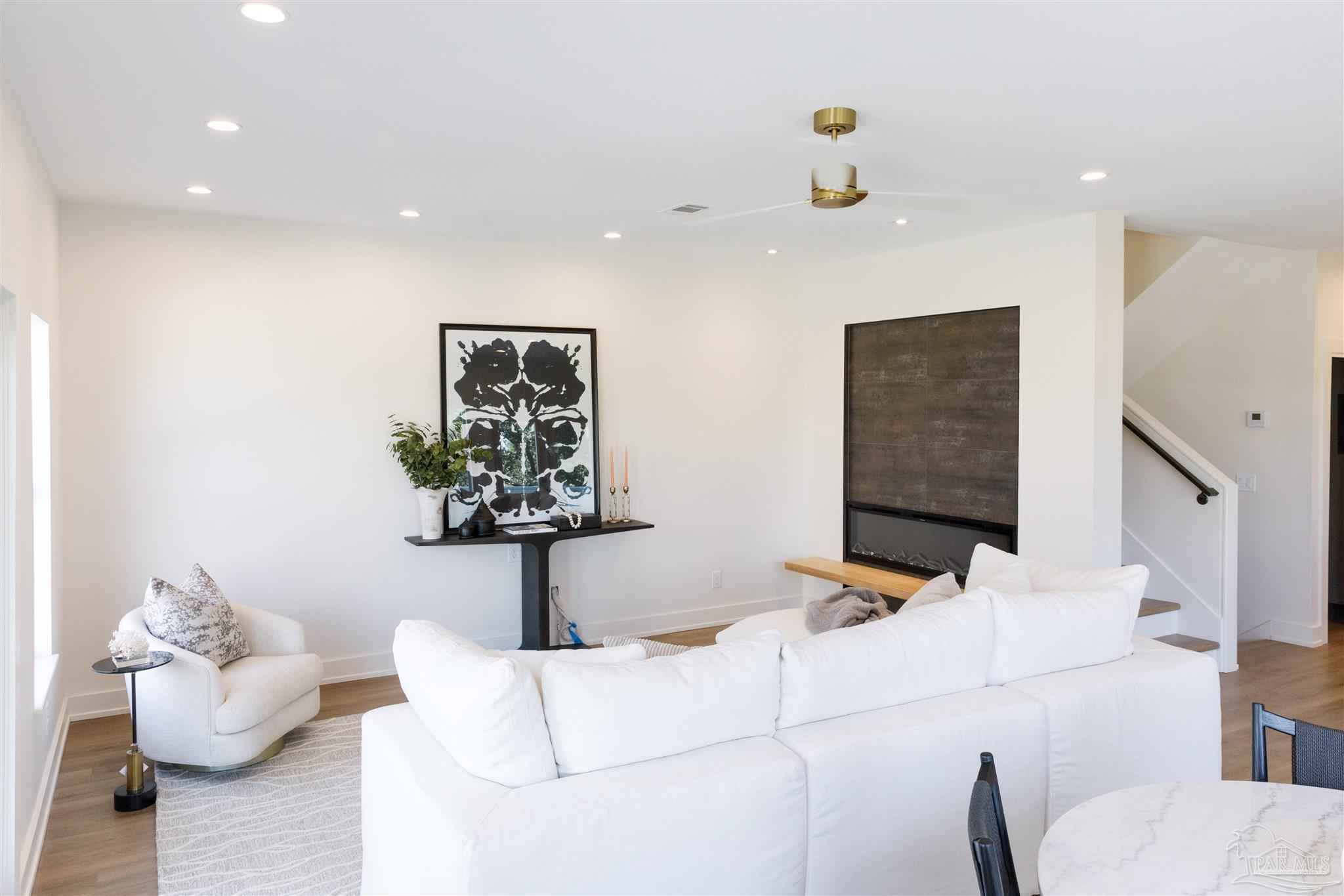 113 Bayshore Dr