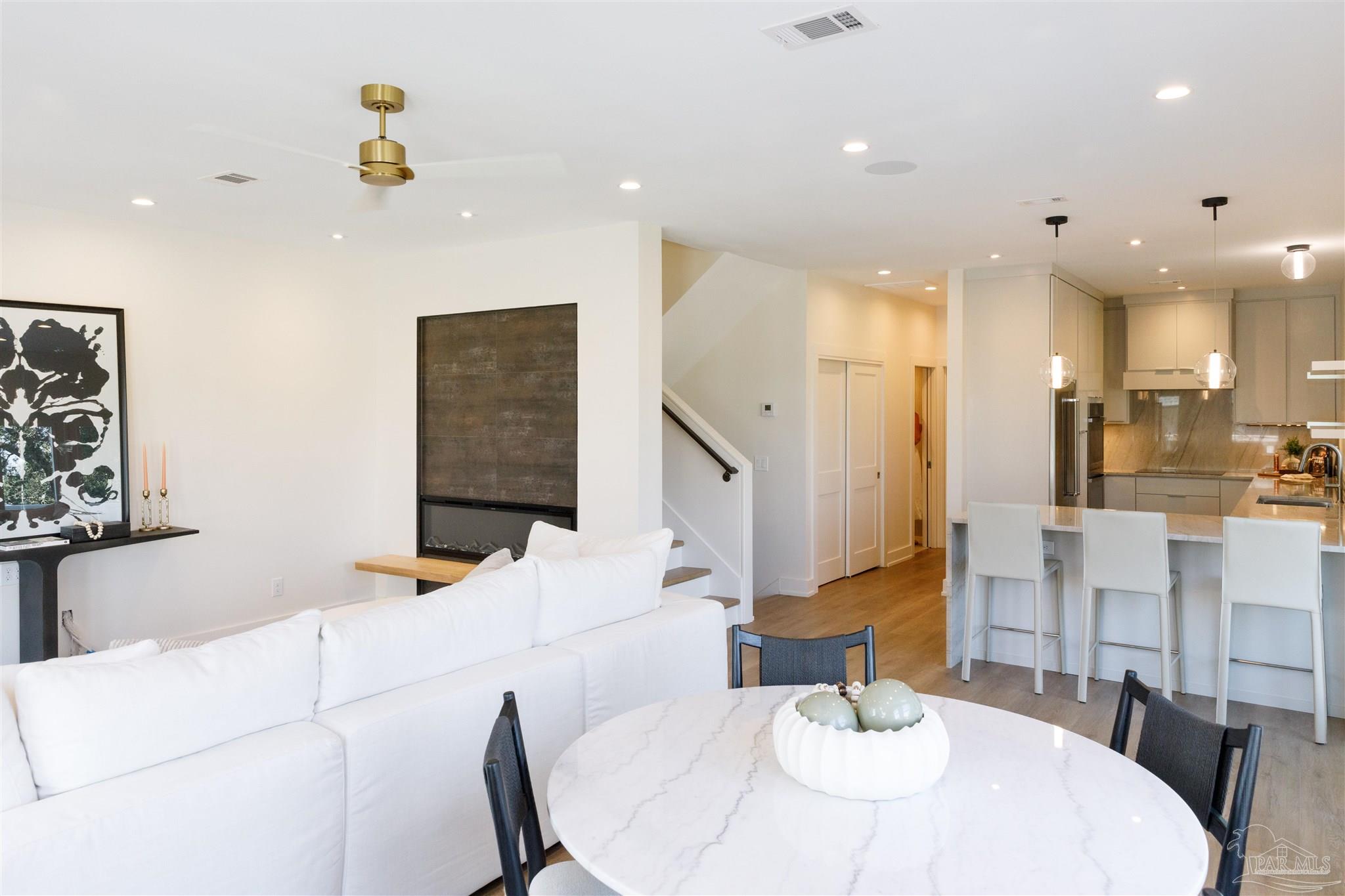 113 Bayshore Dr