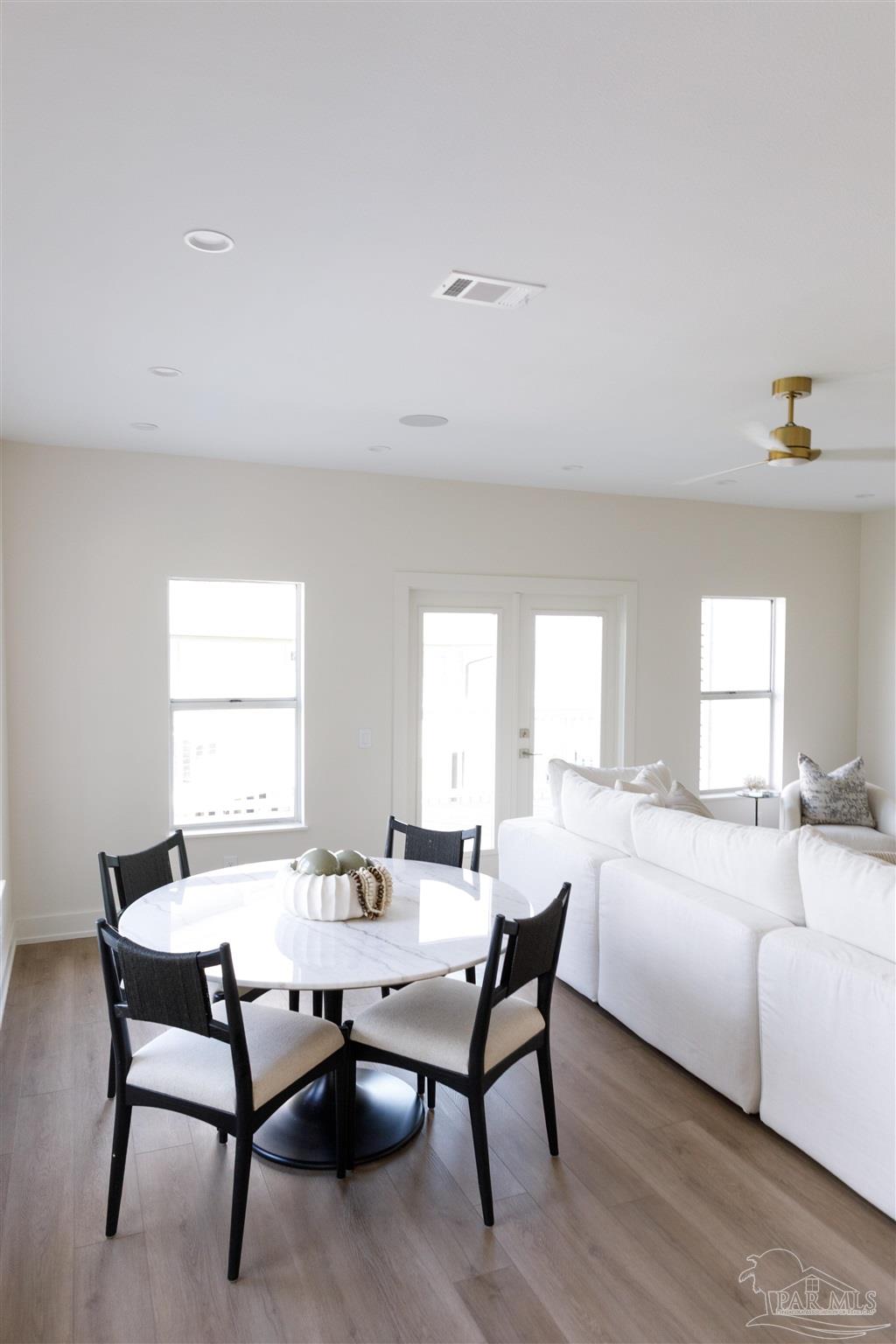 113 Bayshore Dr