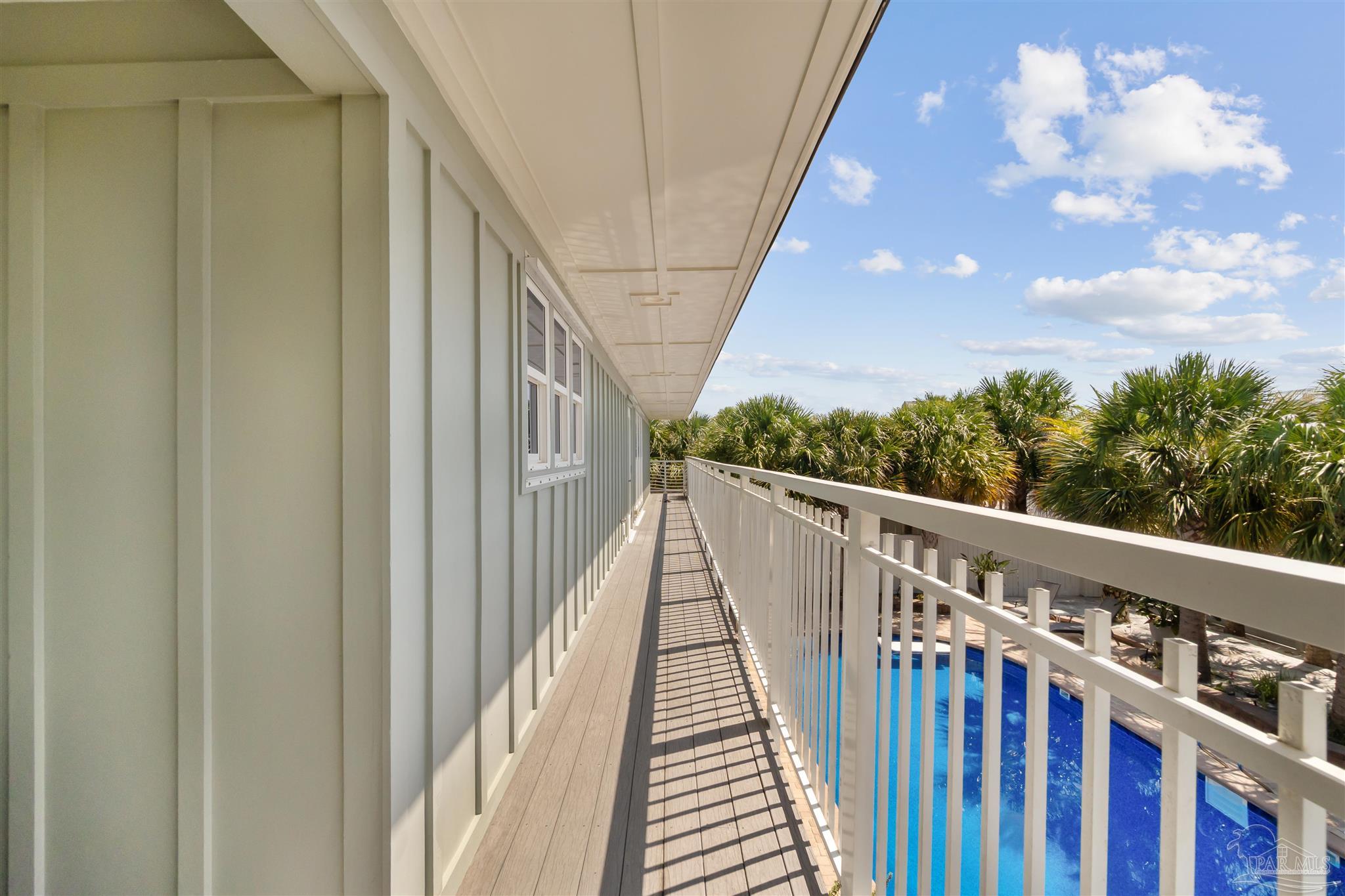 808 Via Deluna Dr