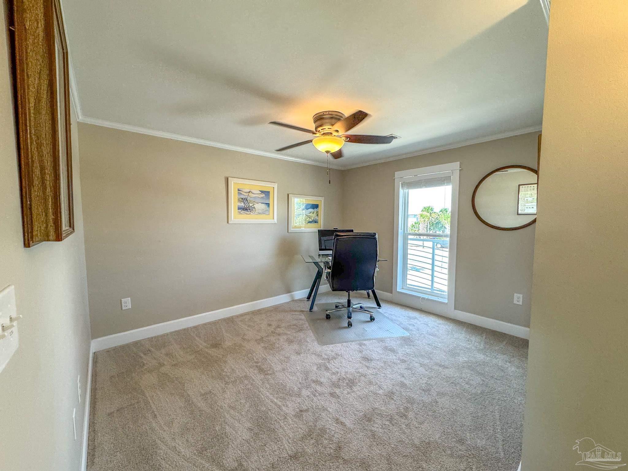 808 Via Deluna Dr