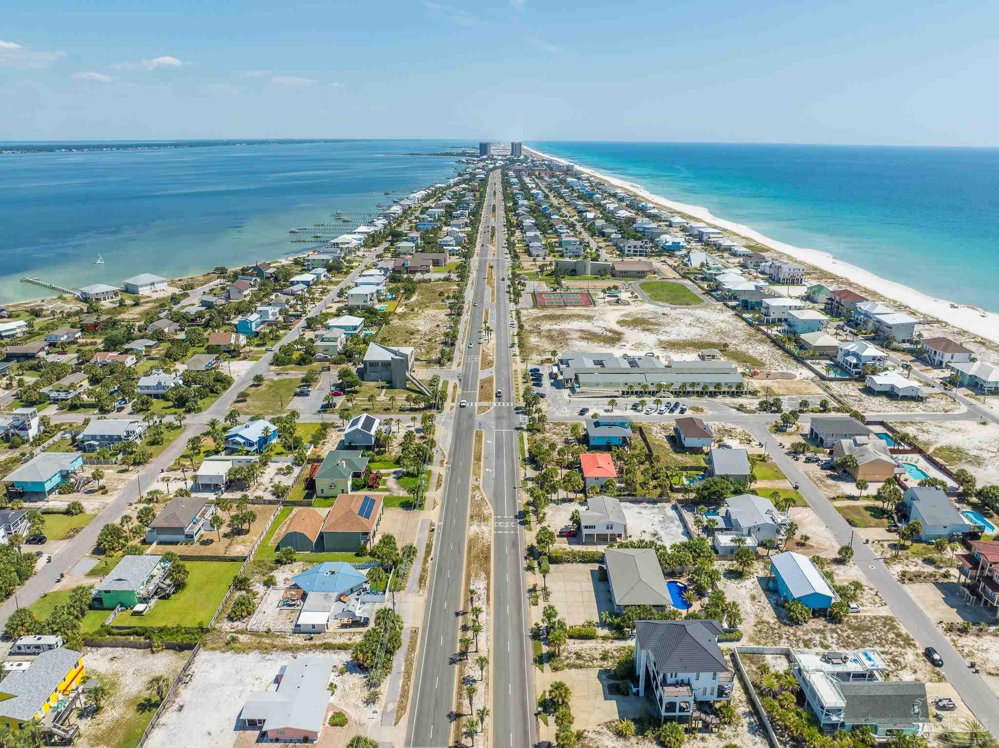808 Via Deluna Dr