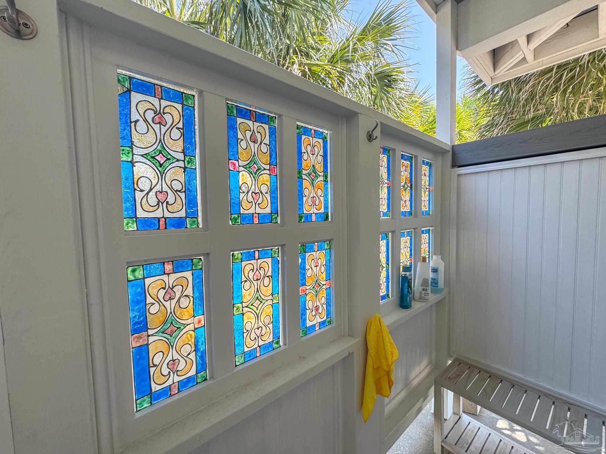 808 Via Deluna Dr